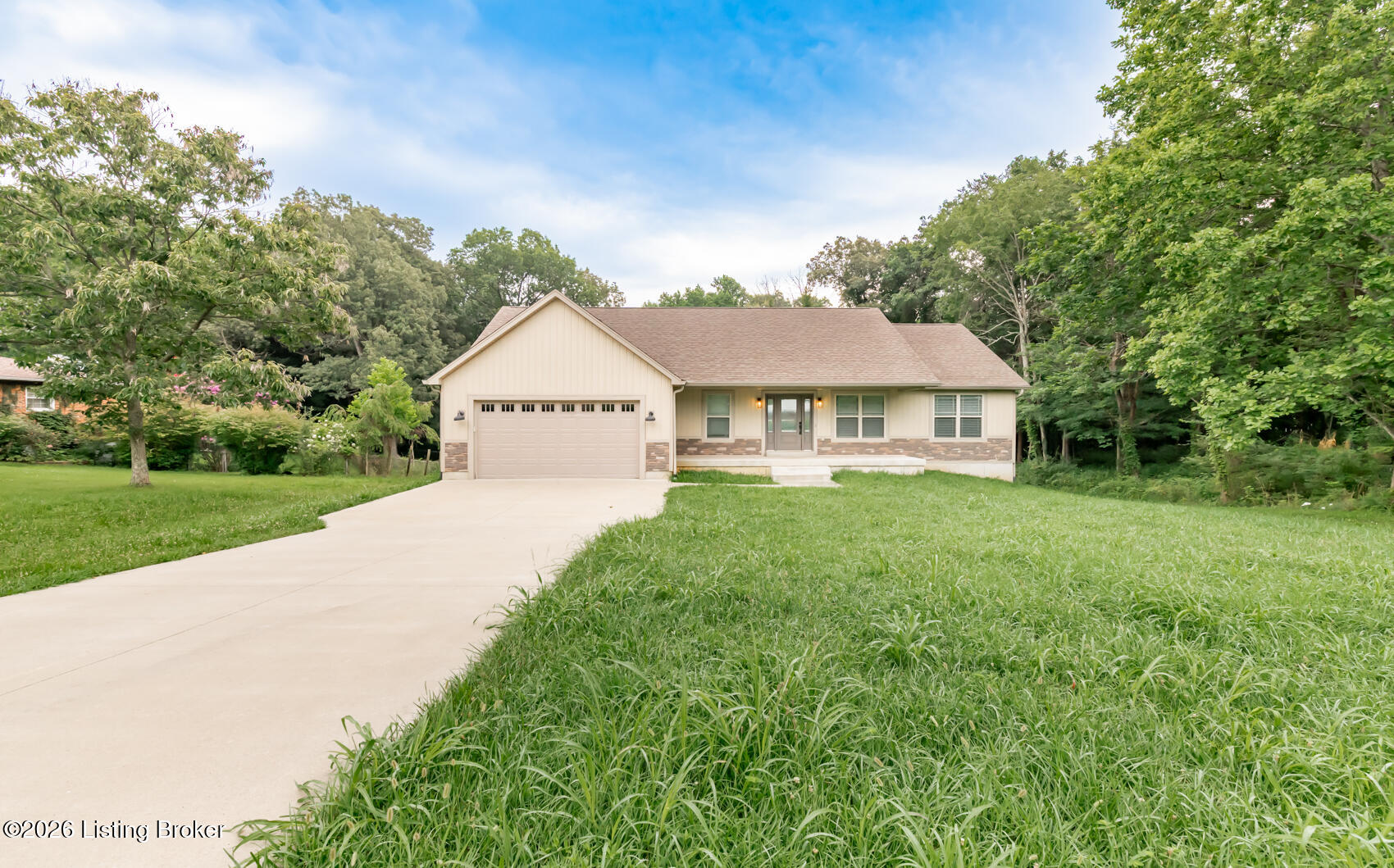 369 Meadowview Dr Property Photo 2