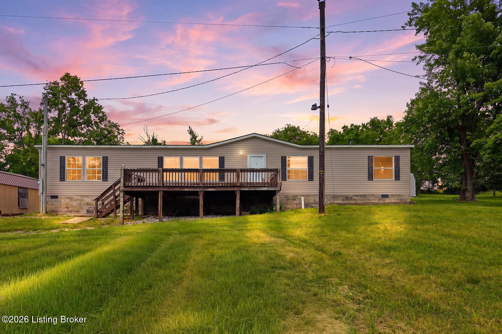 1303 Versailles Rd Property Photo 1