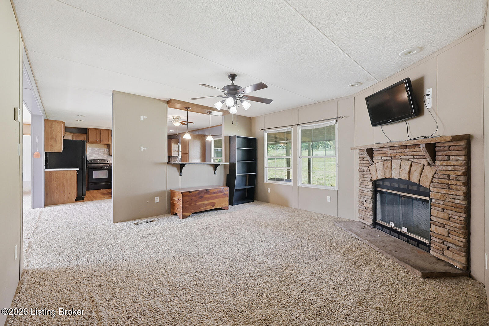 1303 Versailles Rd Property Photo 4