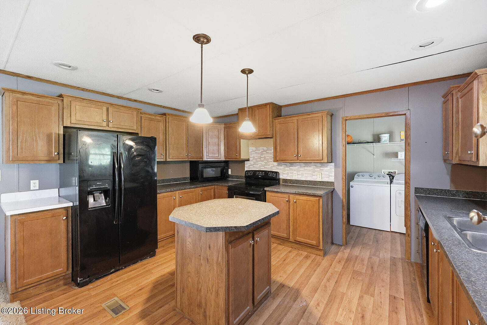 1303 Versailles Rd Property Photo 13