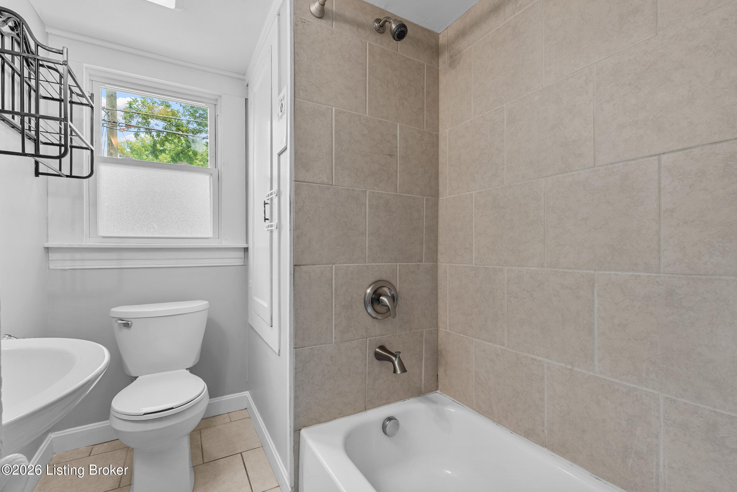 212 Harlan Ave Property Photo 11