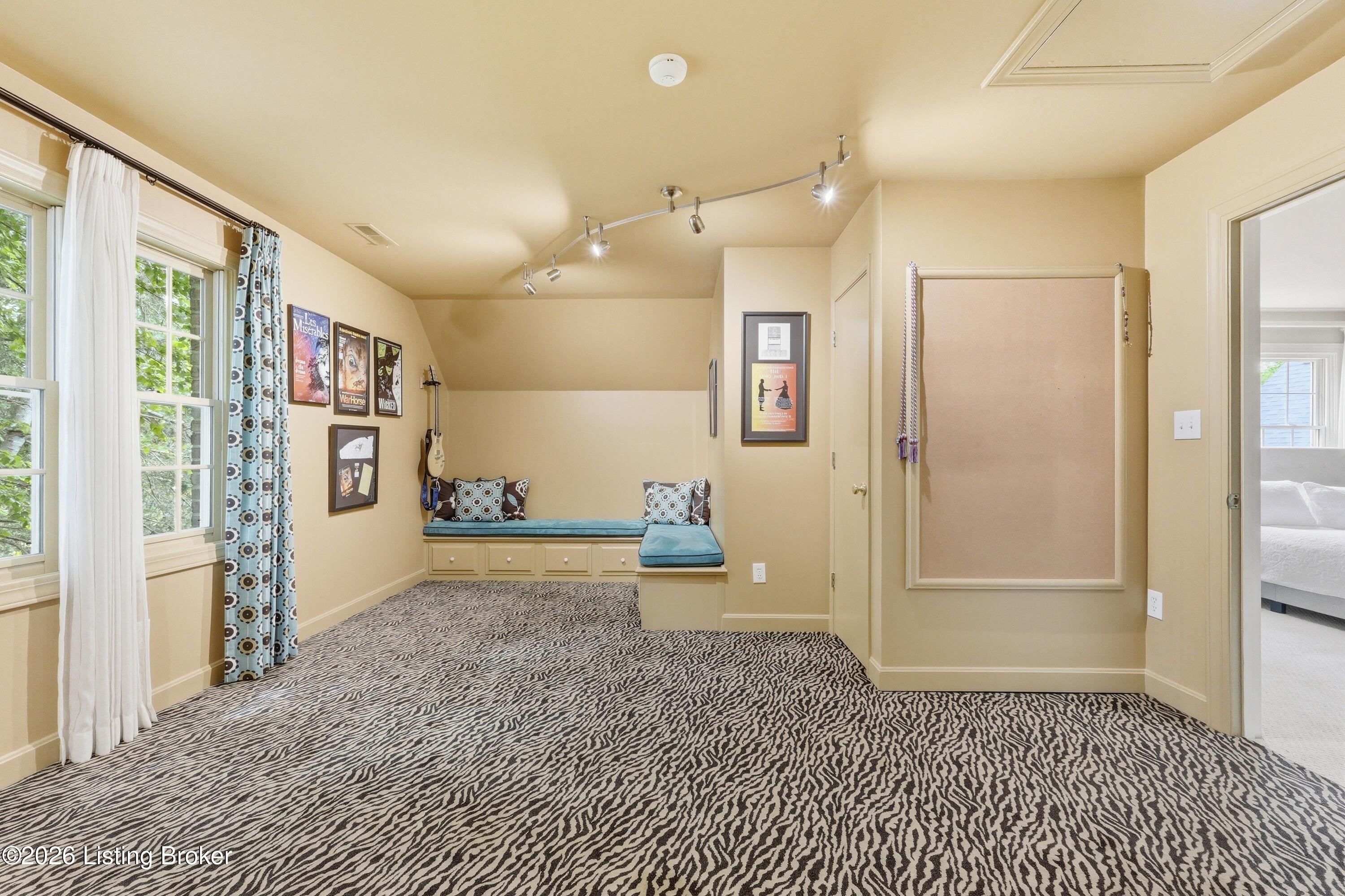 7806 Cedar Ridge Ct Property Photo 60