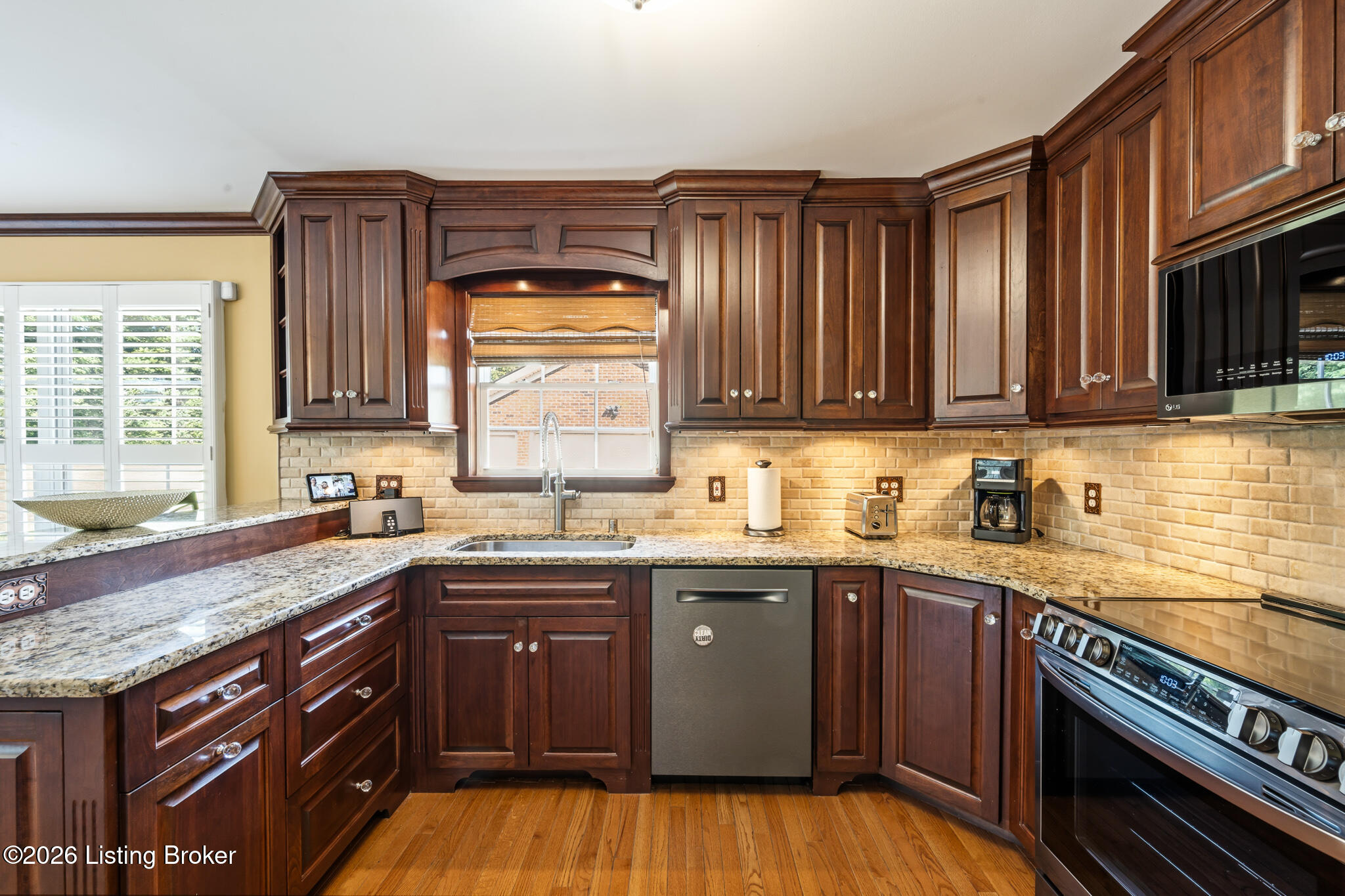 2700 Sycamore Run Ct Property Photo 15