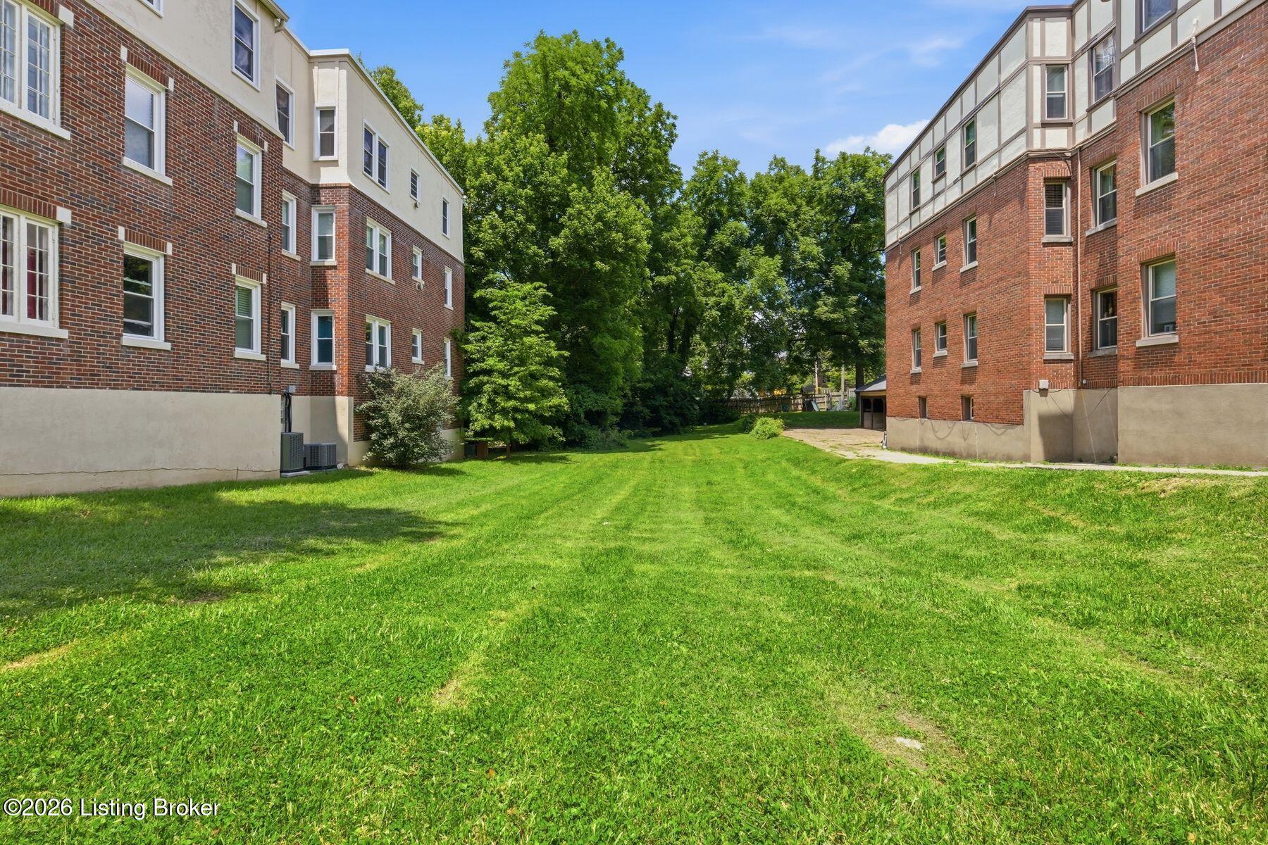 2055 Douglass Blvd Property Photo 2