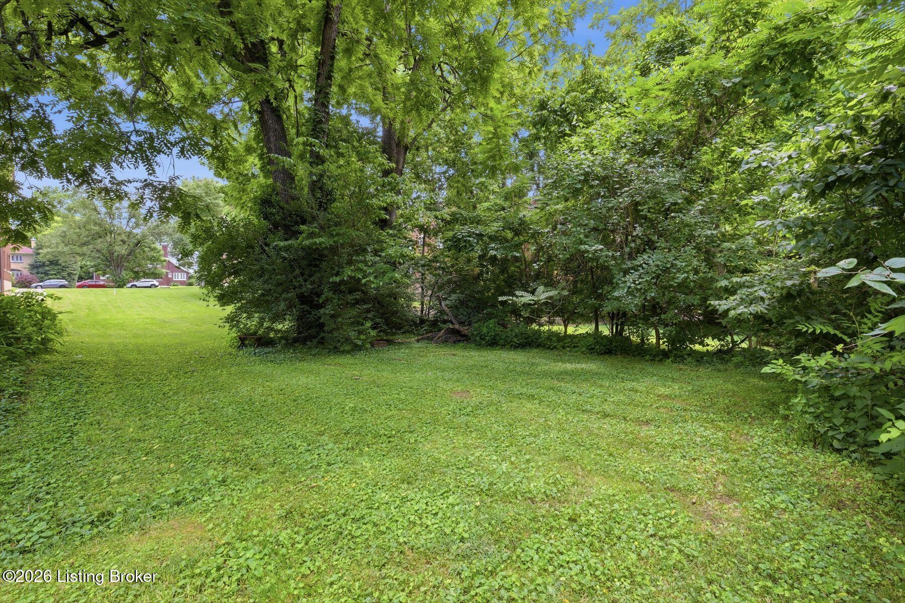 2055 Douglass Blvd Property Photo 14