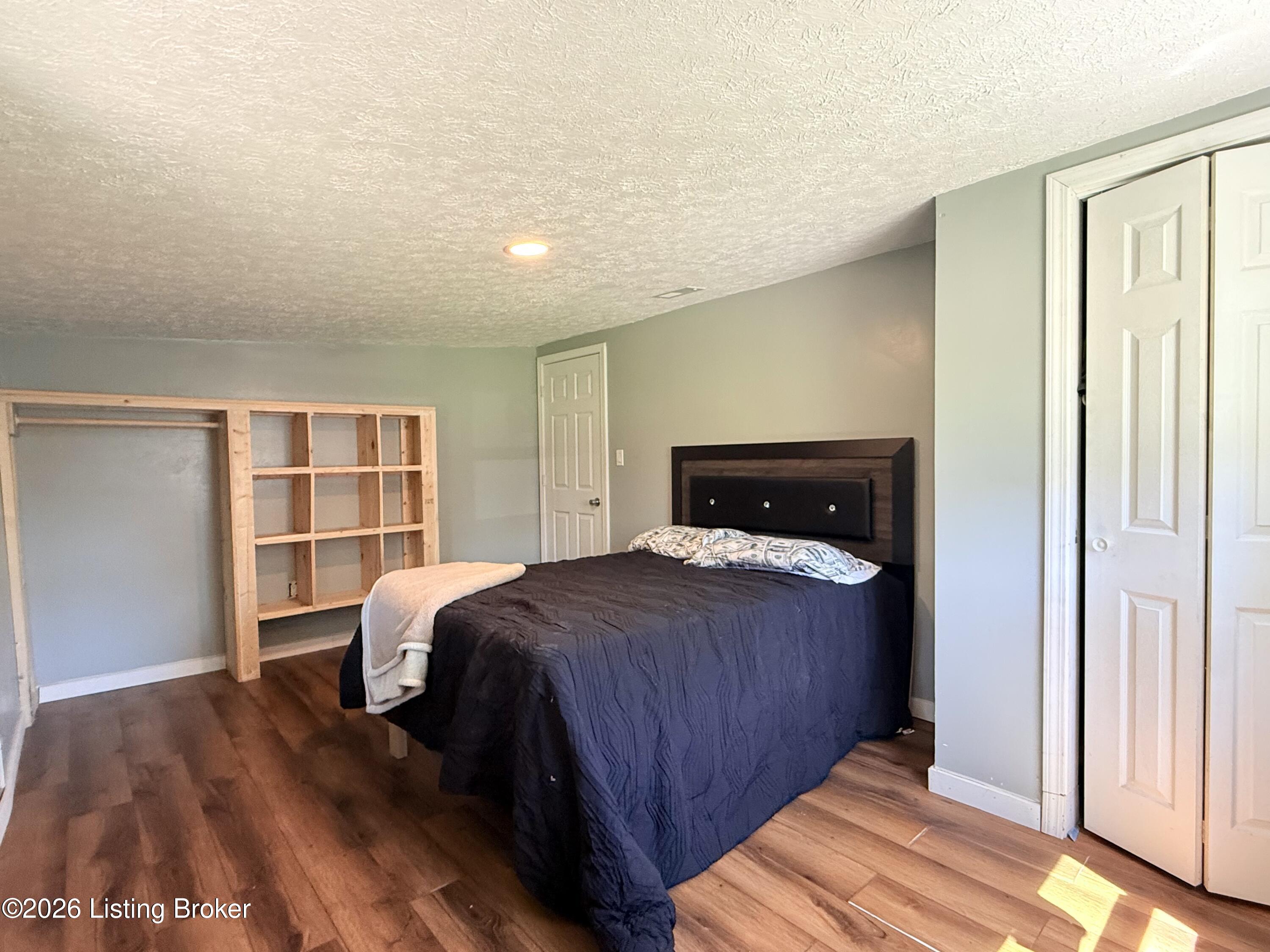 13900 S Lyons Ave Property Photo 15