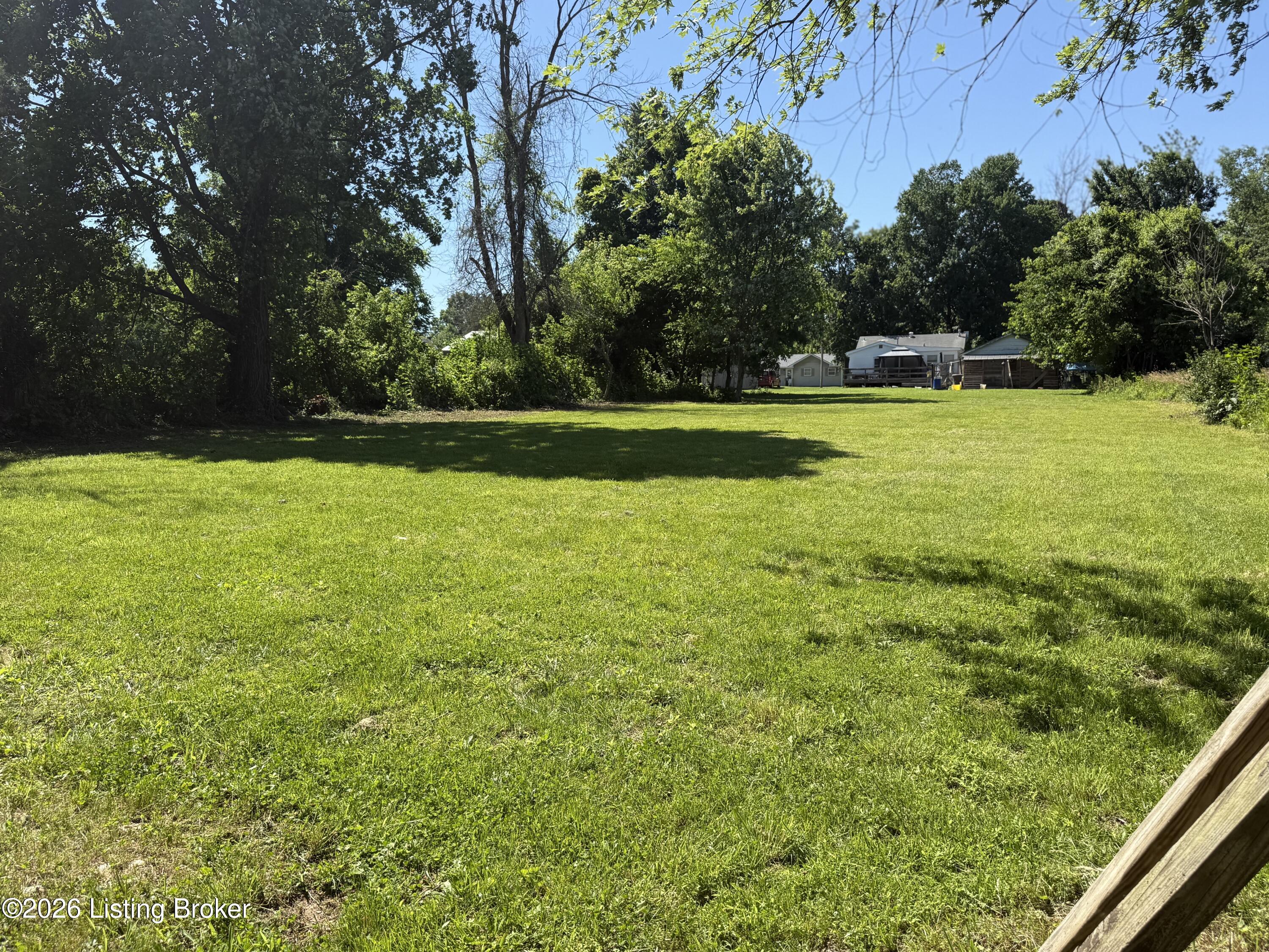 13900 S Lyons Ave Property Photo 24