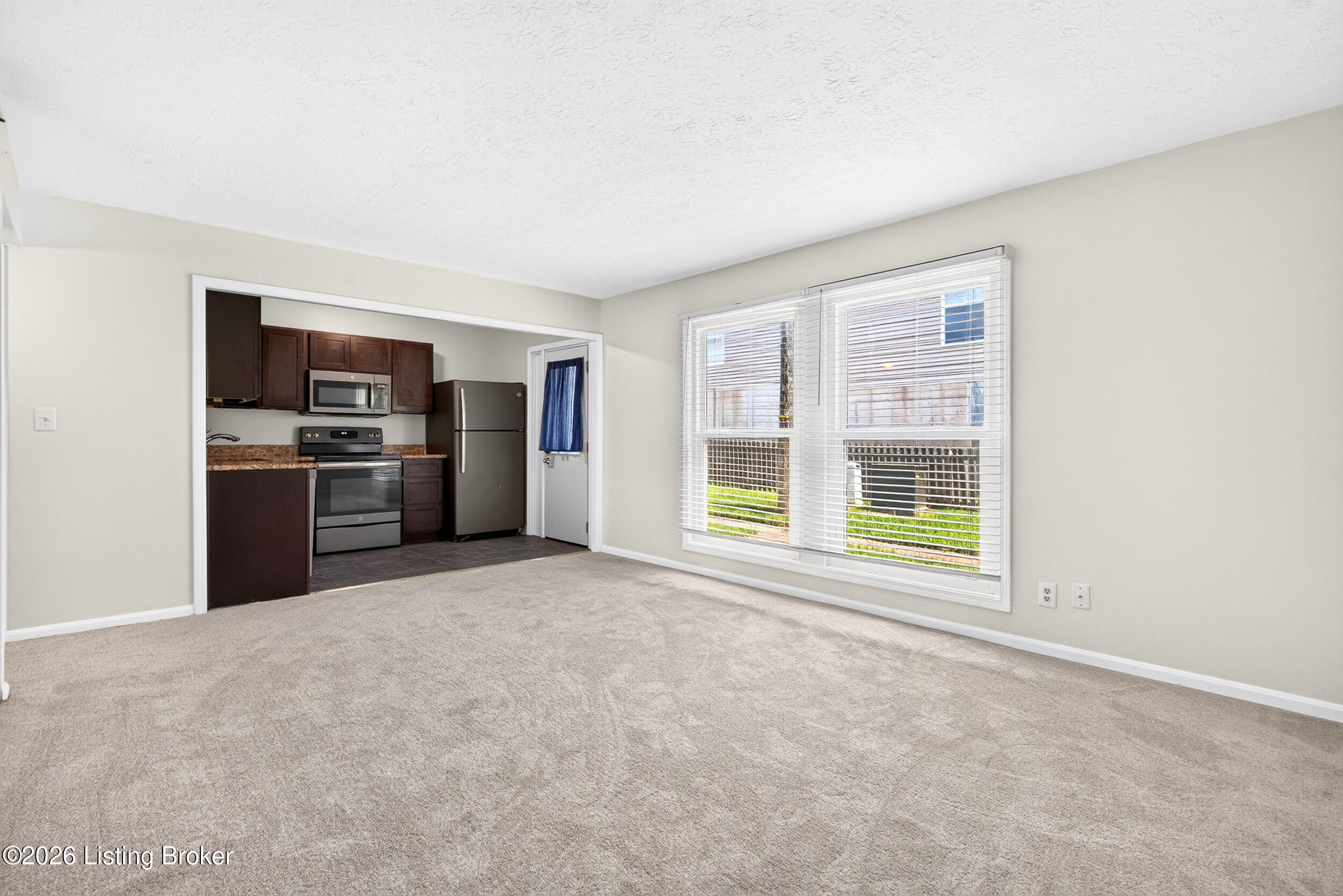 2505 Lindsay Ave Apt 5 Property Photo 6