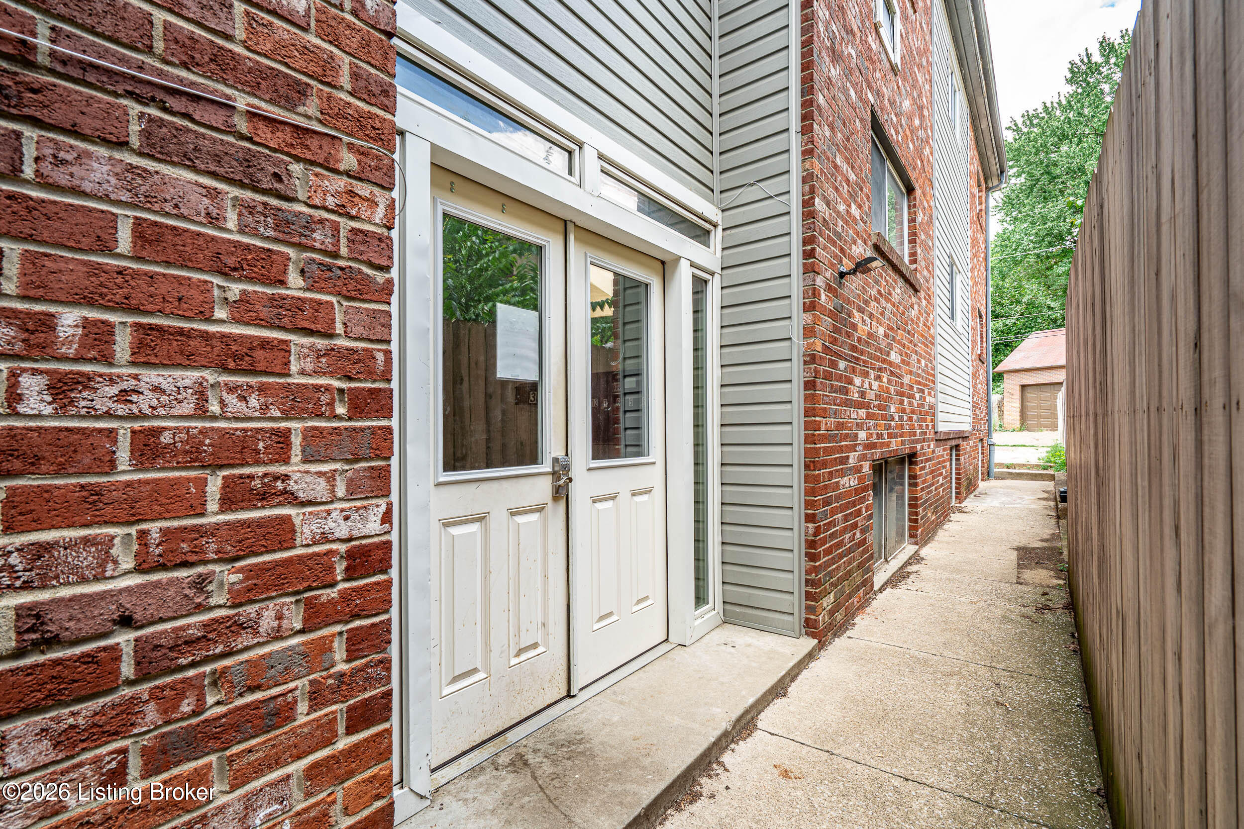 2189 Baringer Ave Property Photo 5