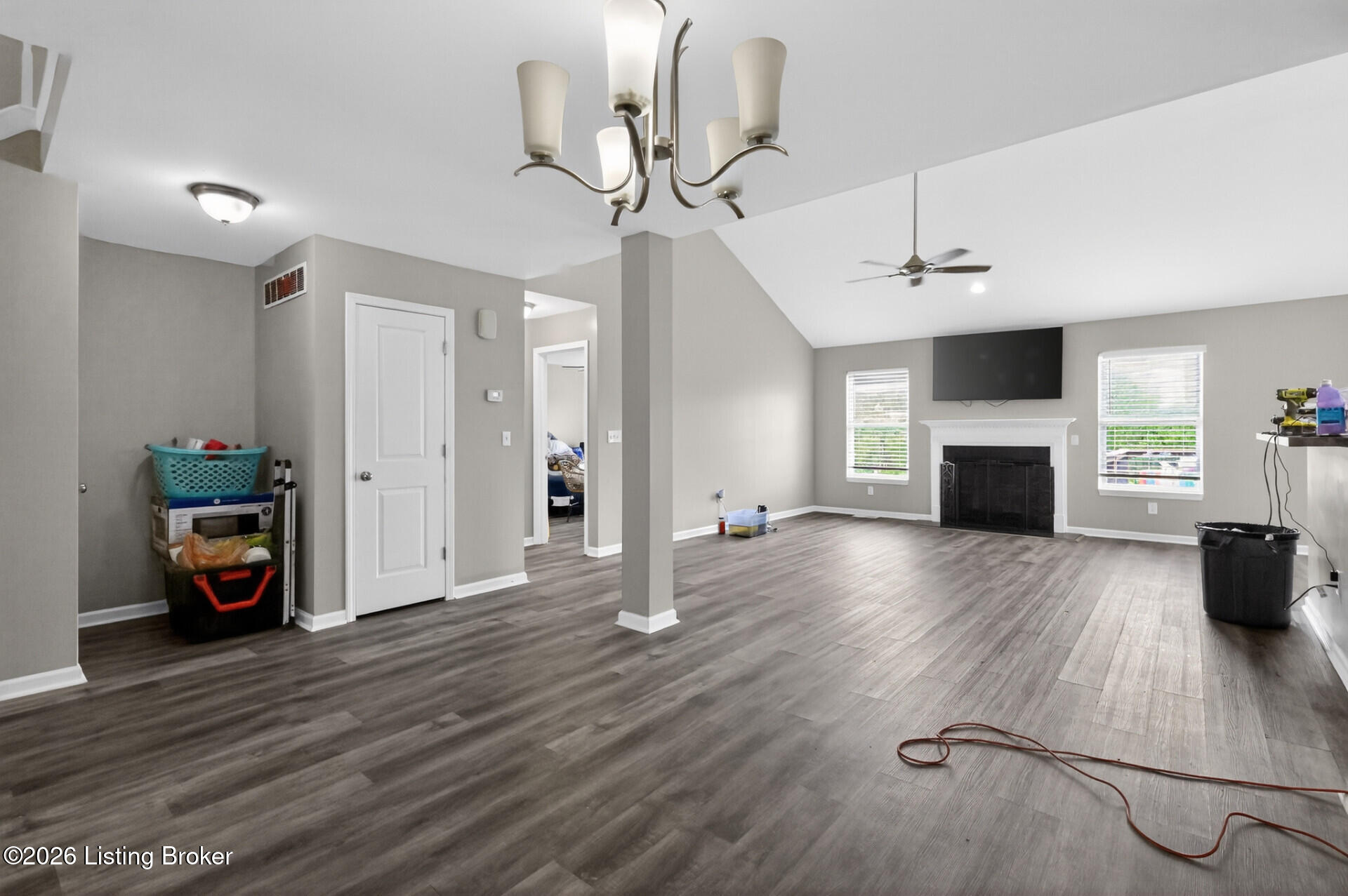 17512 Stallion Way Property Photo 3
