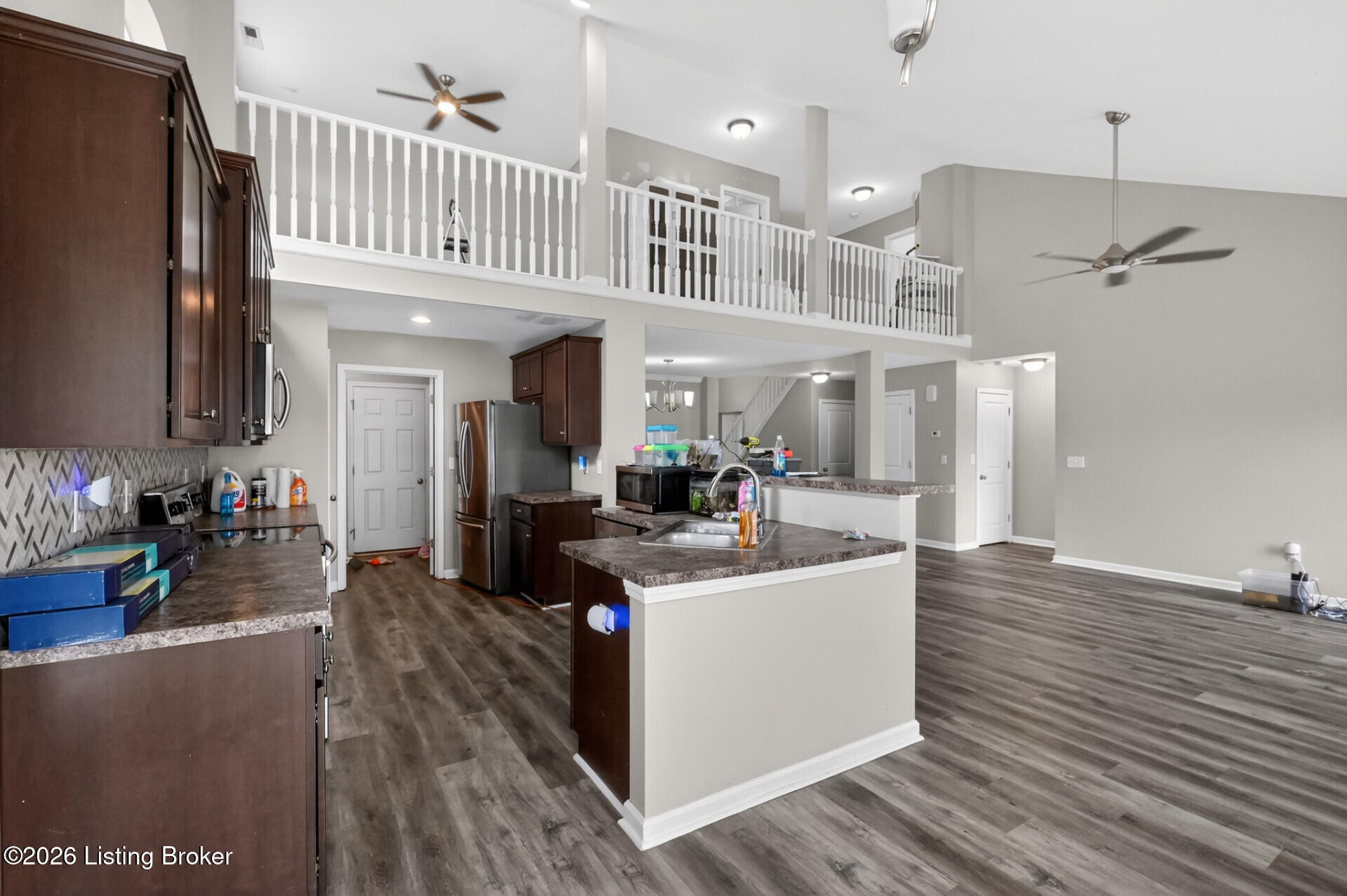 17512 Stallion Way Property Photo 4