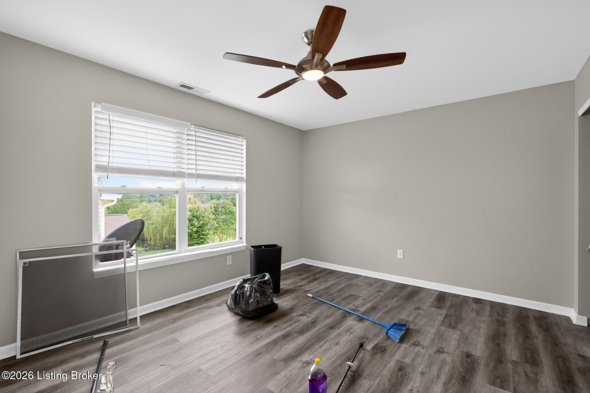 17512 Stallion Way Property Photo 6