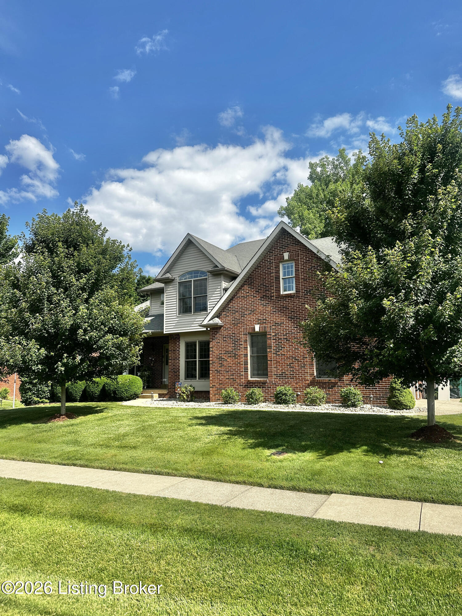 1509 Manchester Dr Property Photo 2