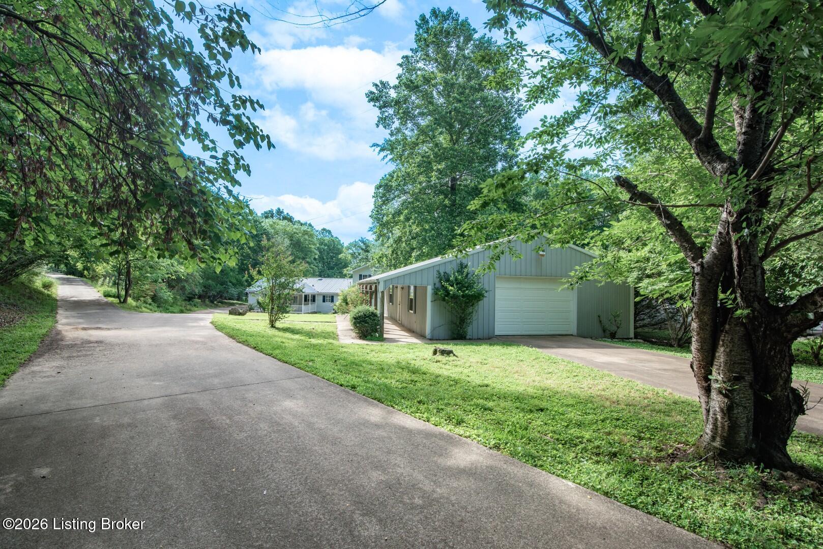 70 Dreamland Rd Property Photo 16