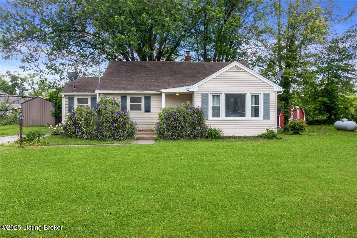 124 Maple Ave Property Photo 1