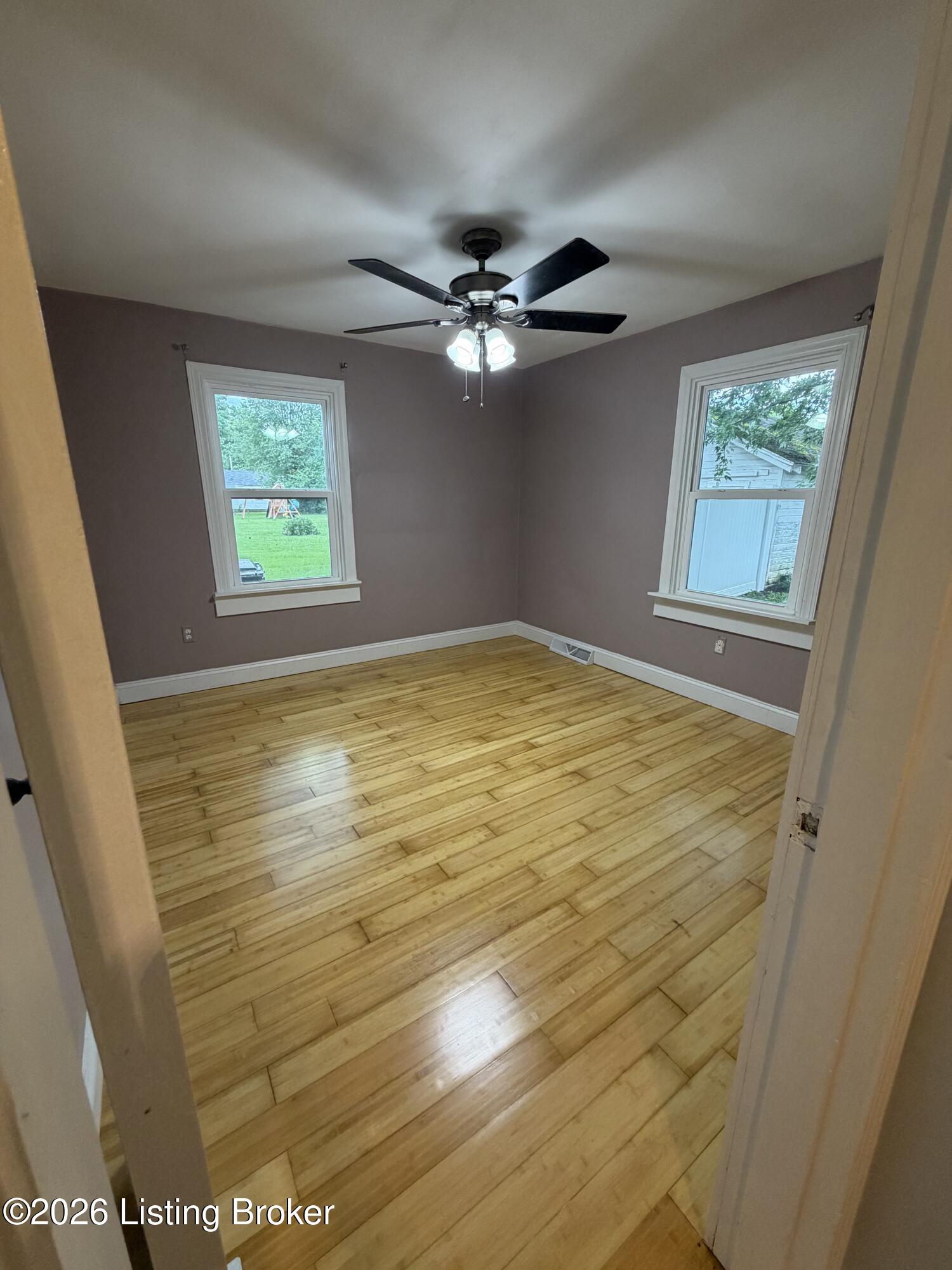 124 Maple Ave Property Photo 12