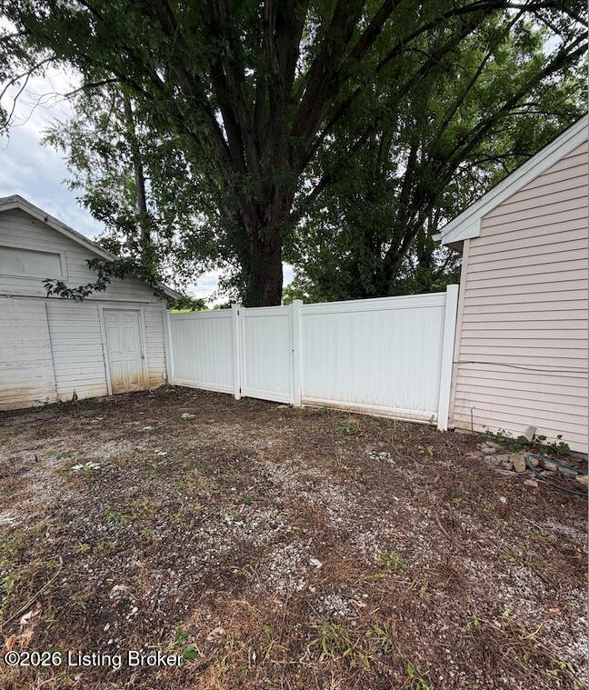124 Maple Ave Property Photo 22