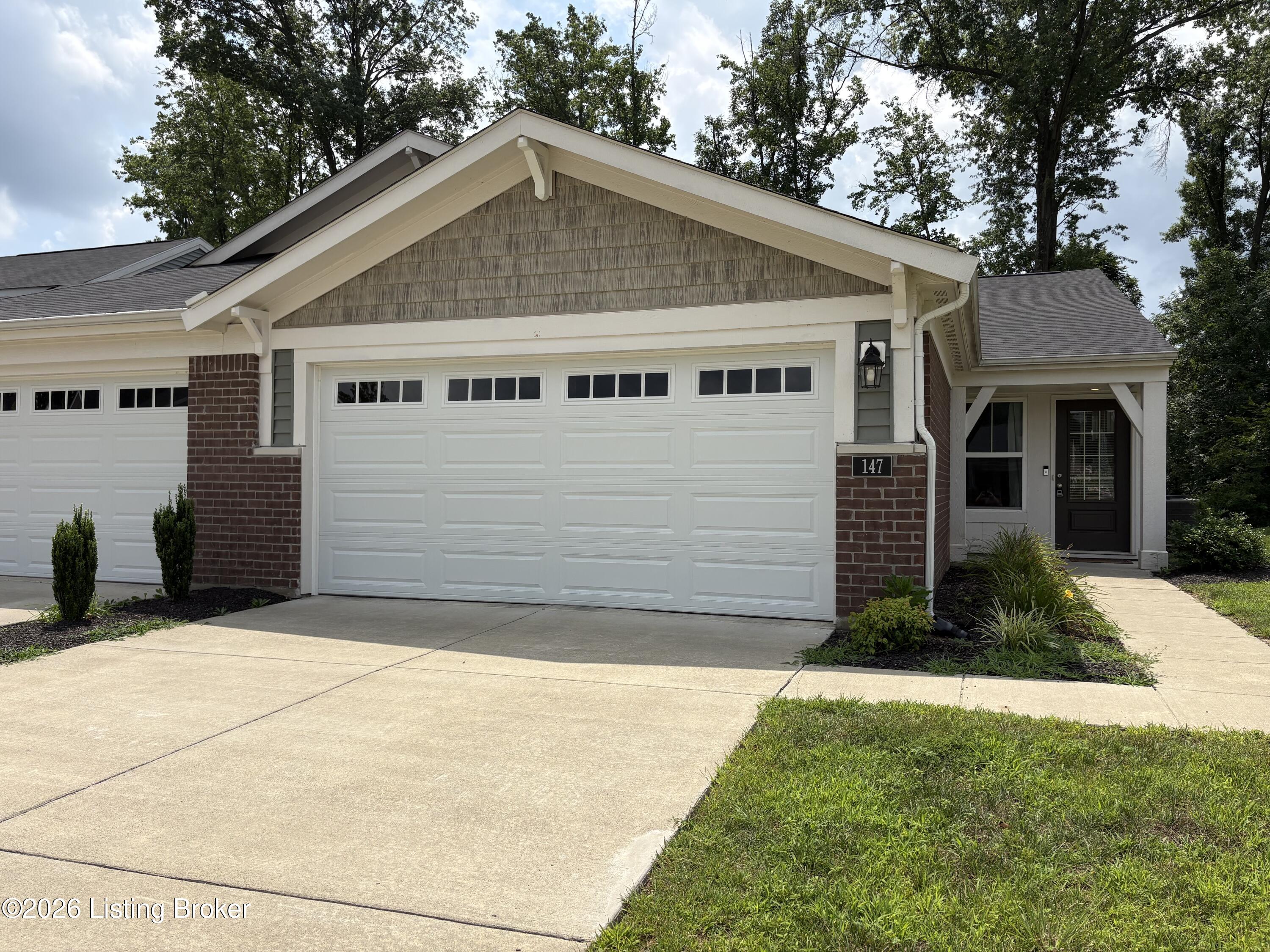 147 Harvest Moon Ct Property Photo 2
