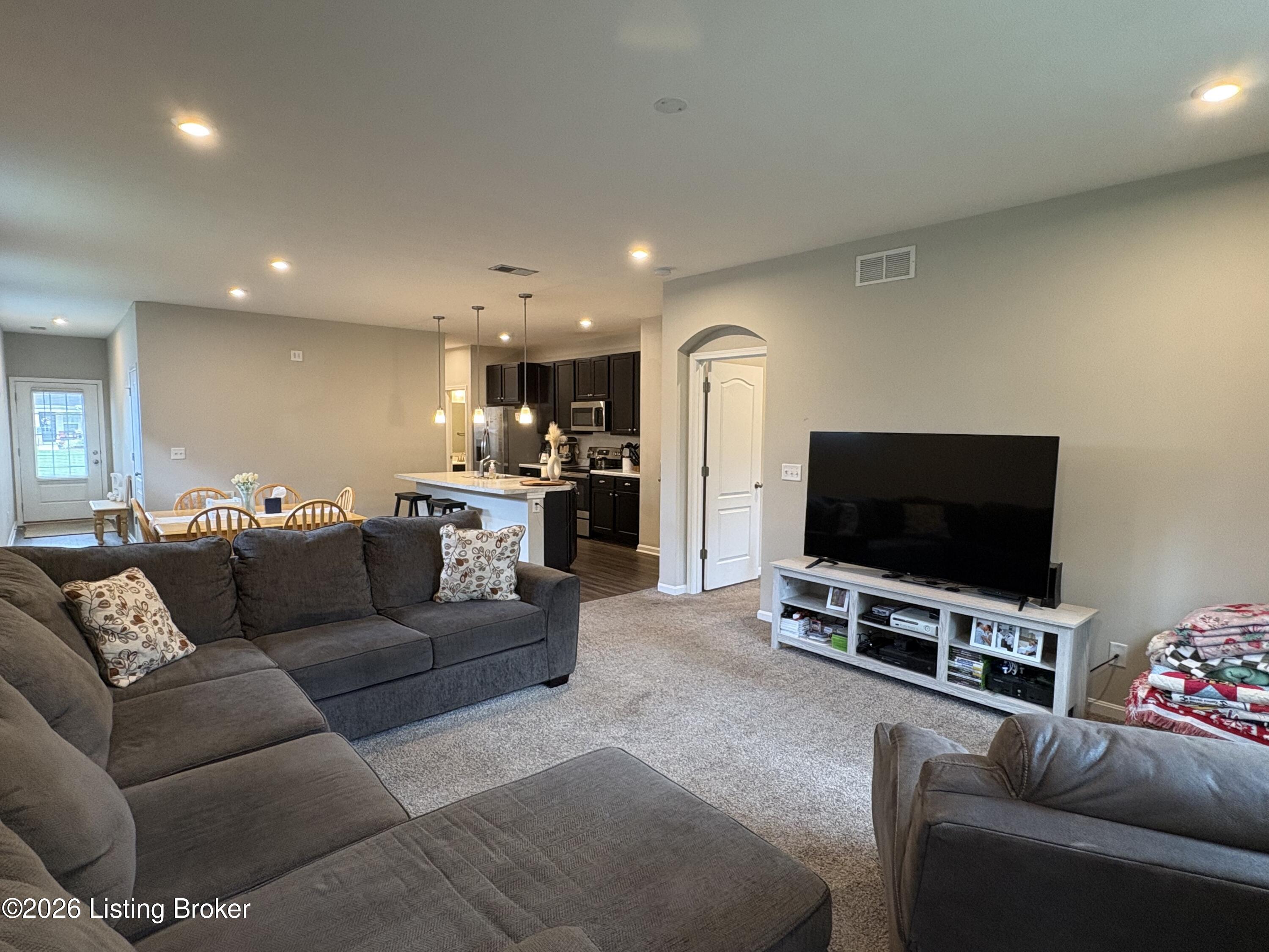 147 Harvest Moon Ct Property Photo 6