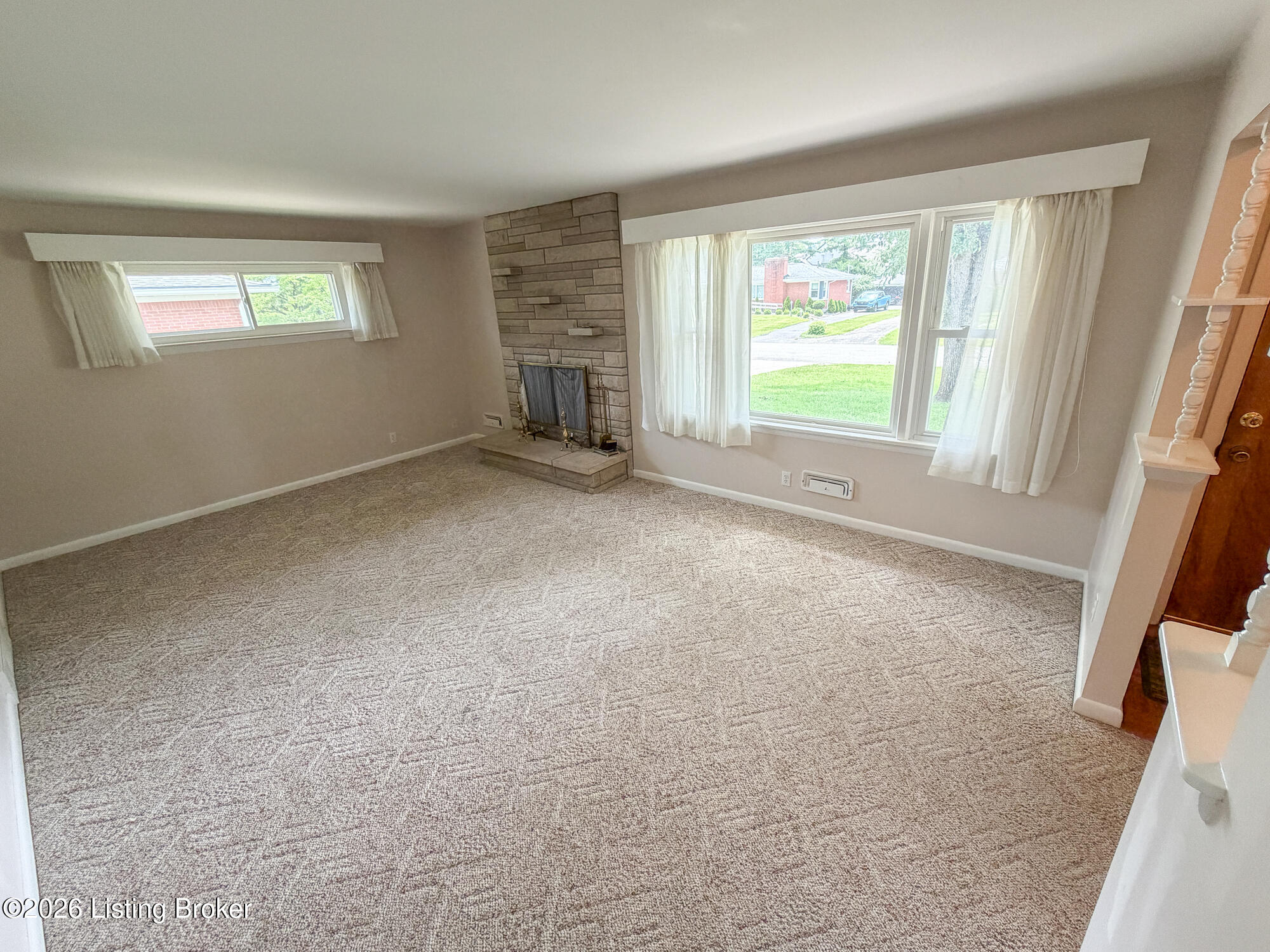 1813 Wesley Ave Property Photo 2