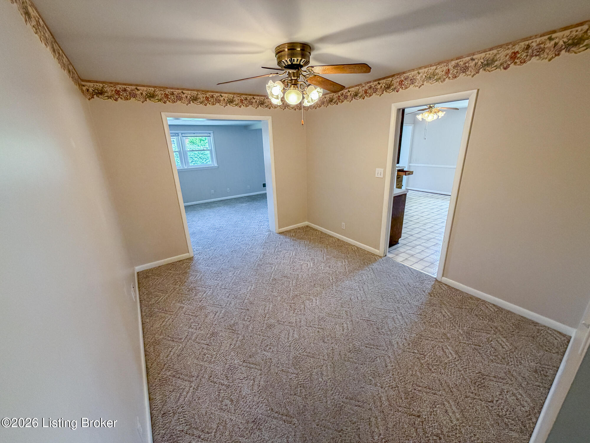 1813 Wesley Ave Property Photo 4