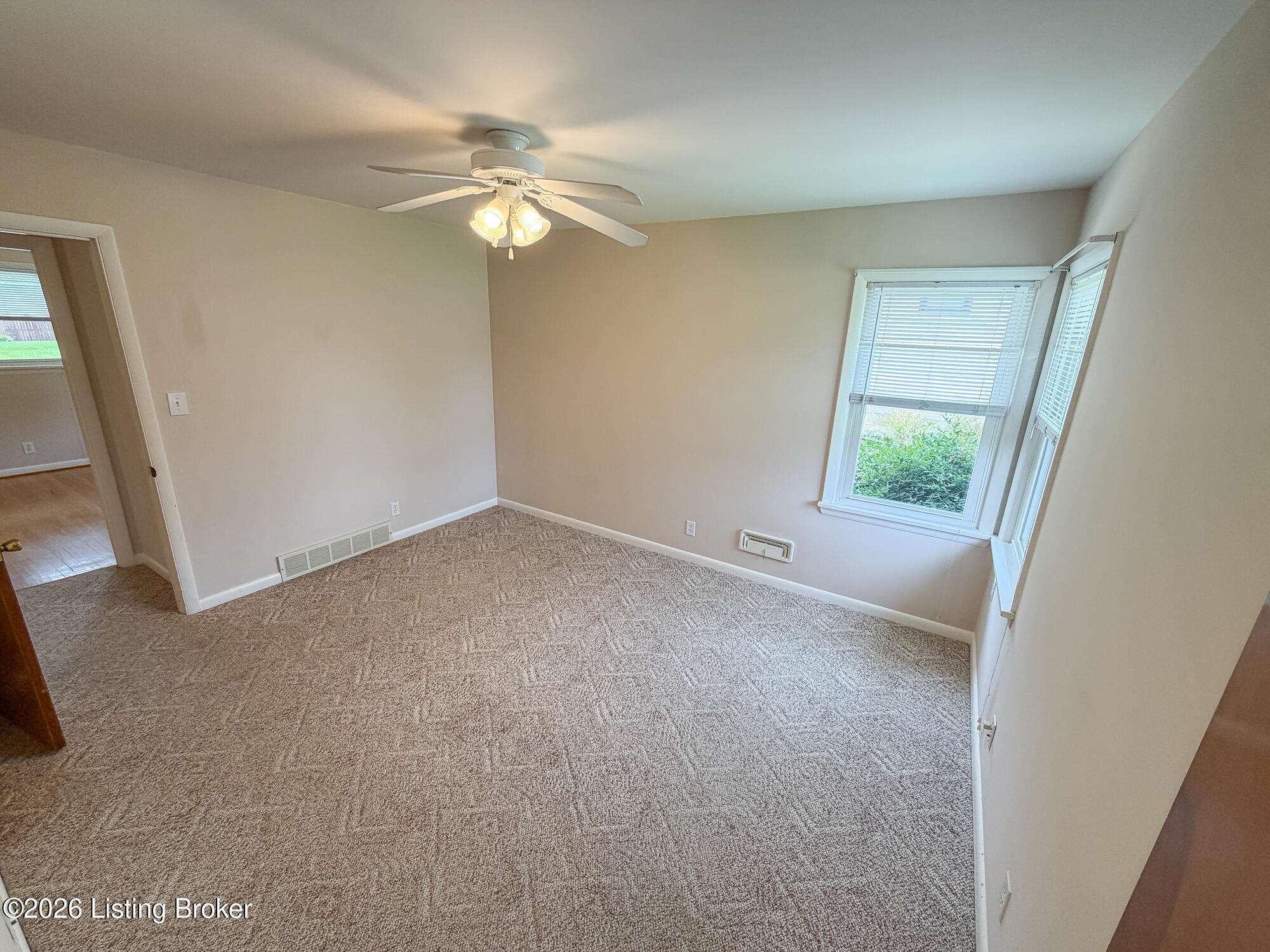 1813 Wesley Ave Property Photo 9