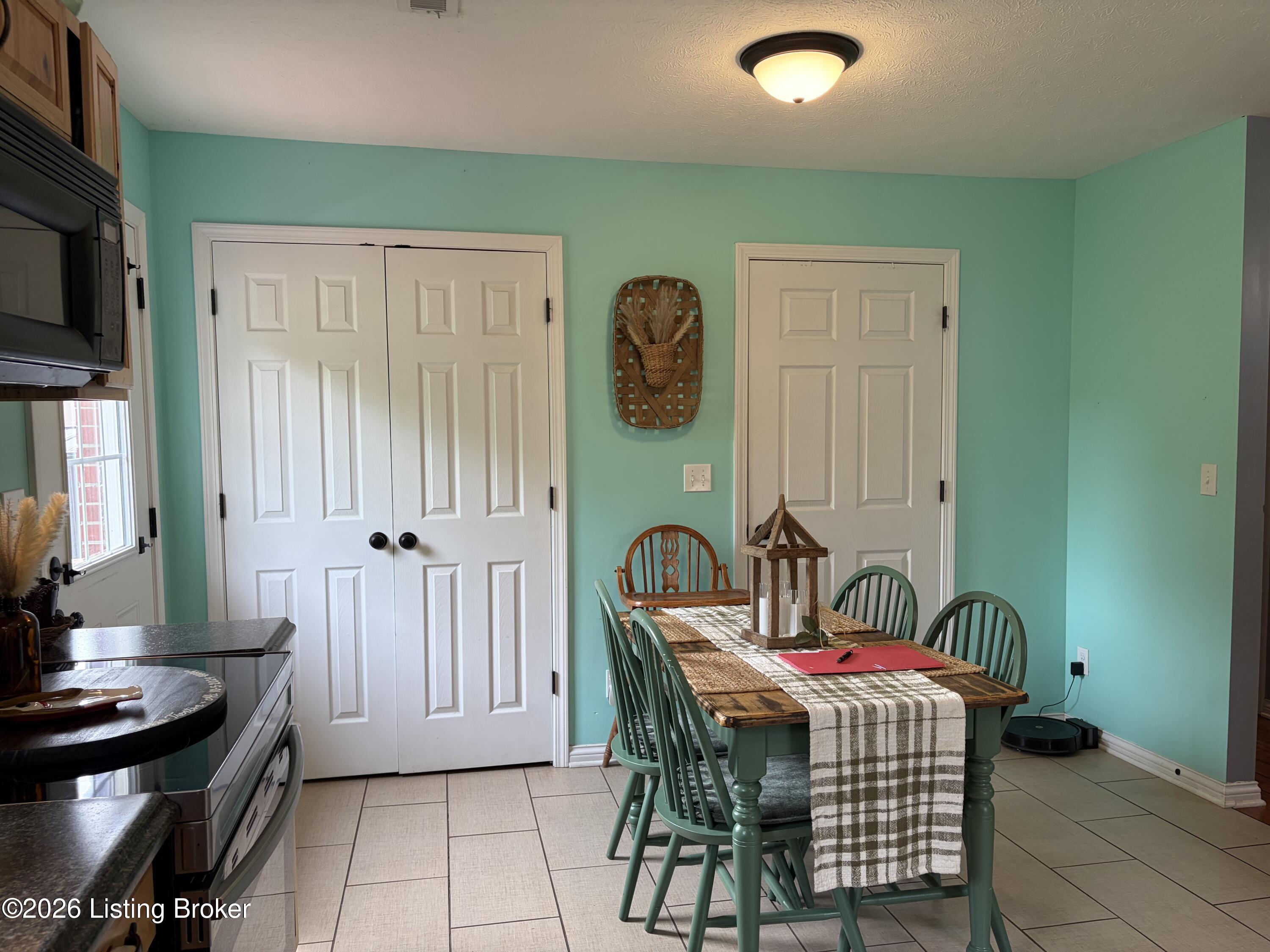 107 Watts Ct Property Photo 10