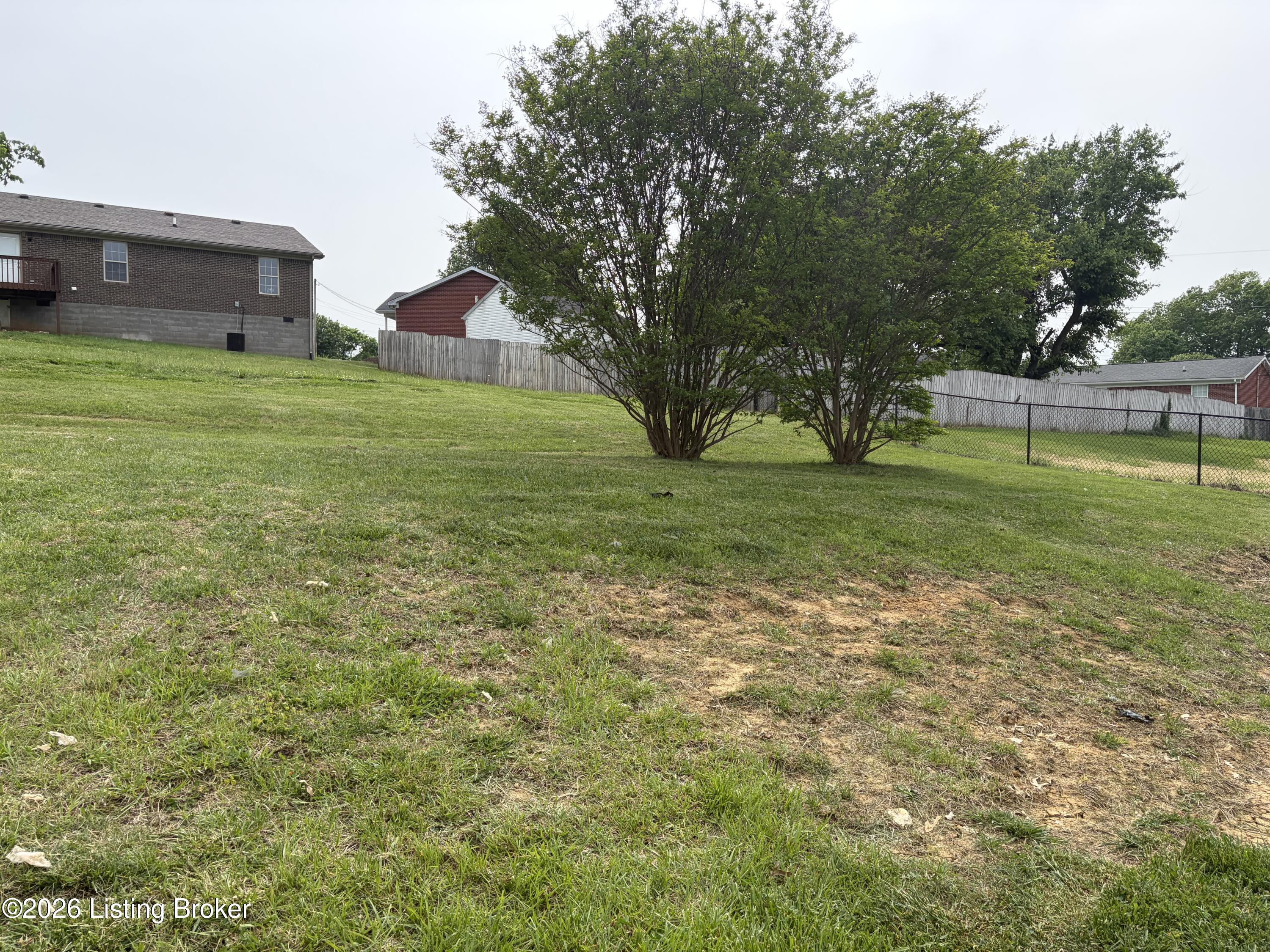 107 Watts Ct Property Photo 28
