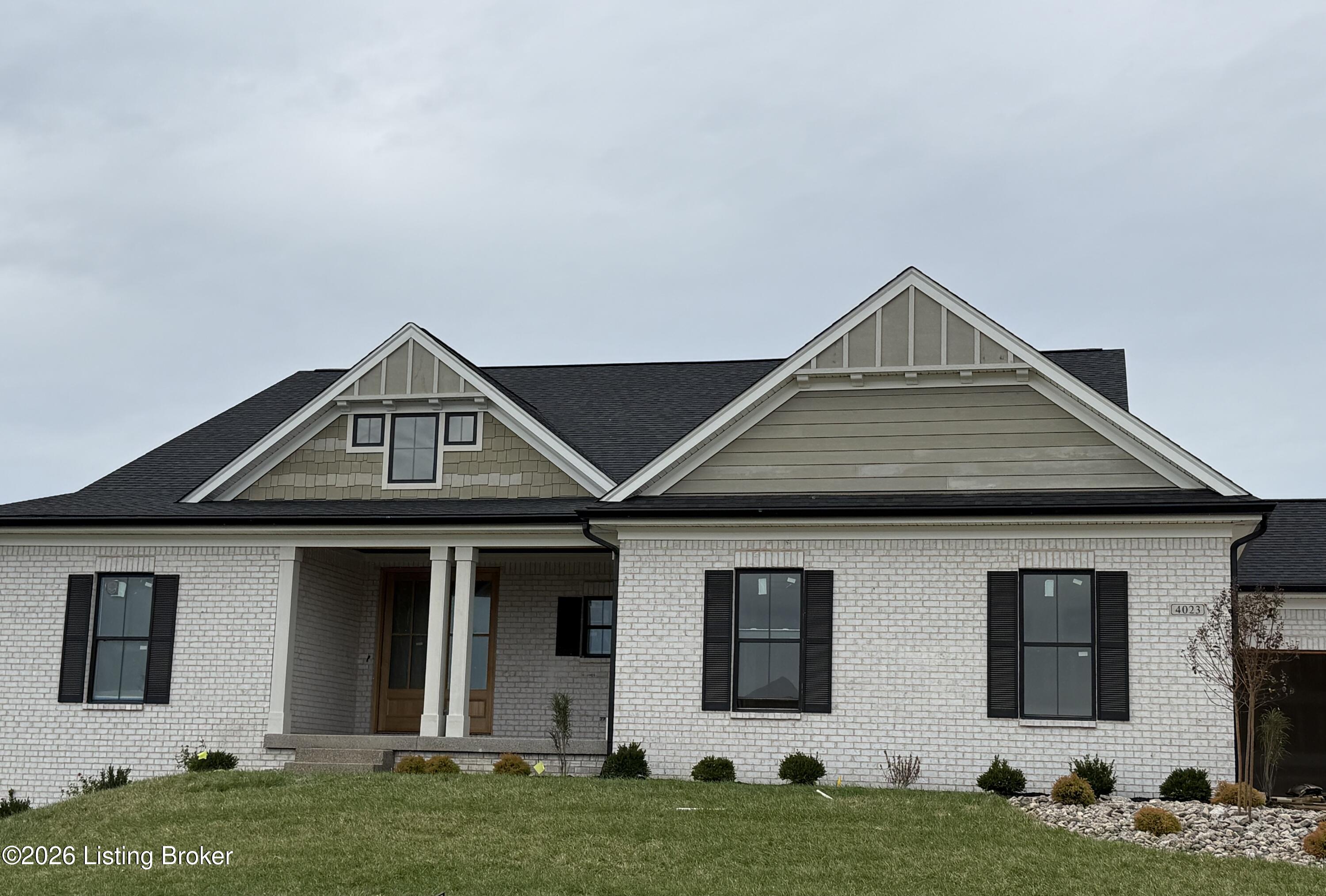 4023 Thomas Farm Dr Property Photo 1