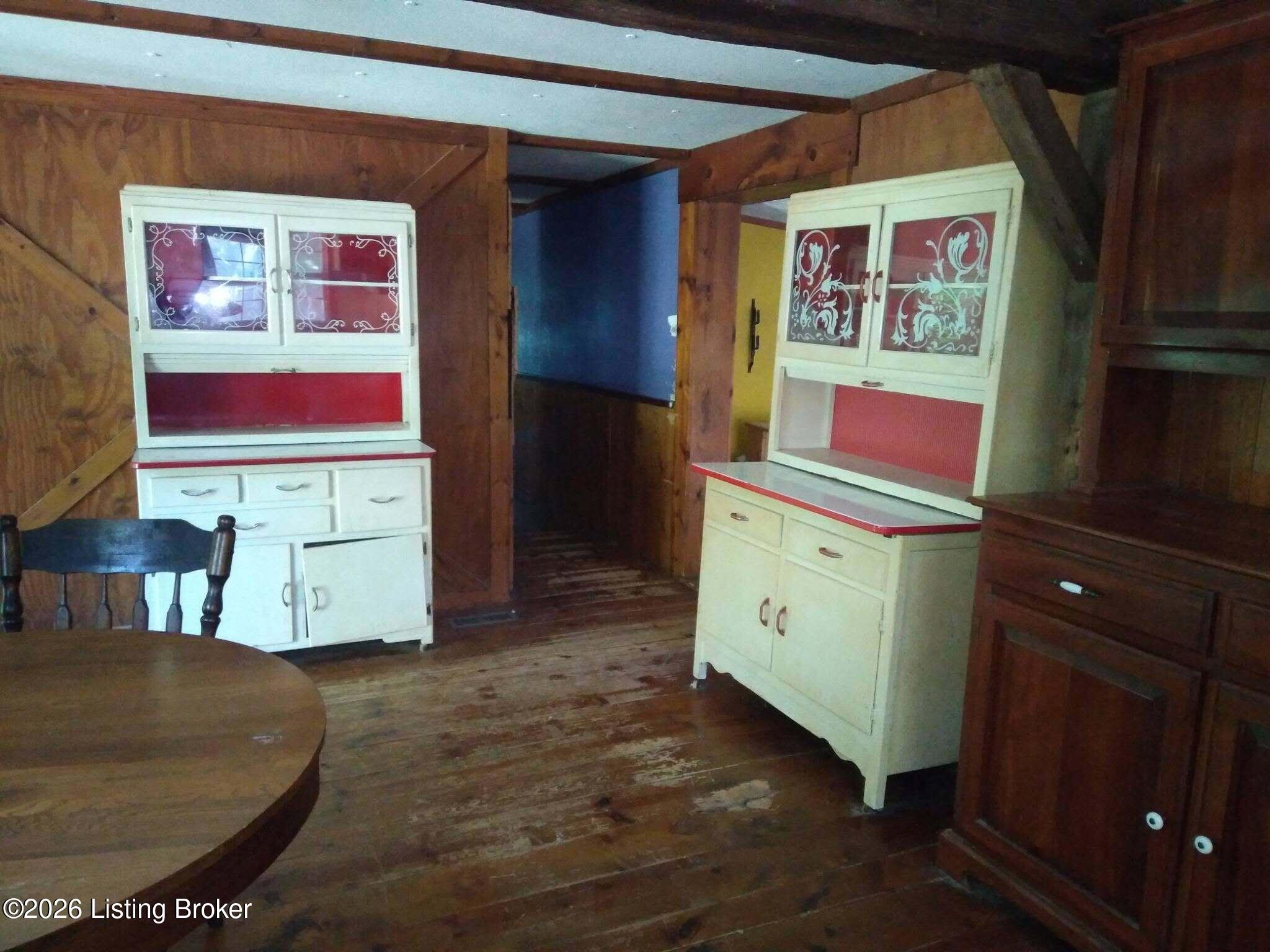 1010 N Spillman Ln Property Photo 2
