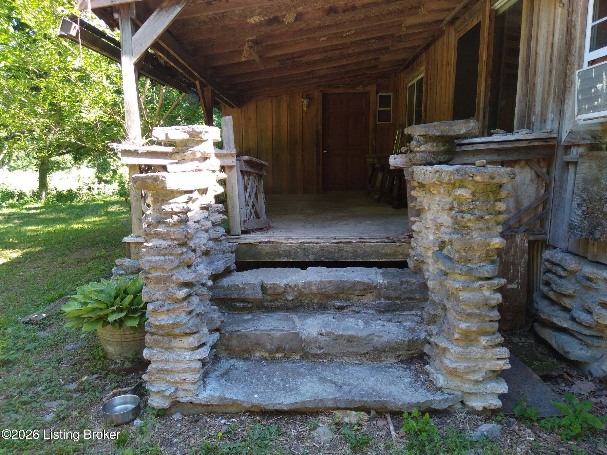 1010 N Spillman Ln Property Photo 6