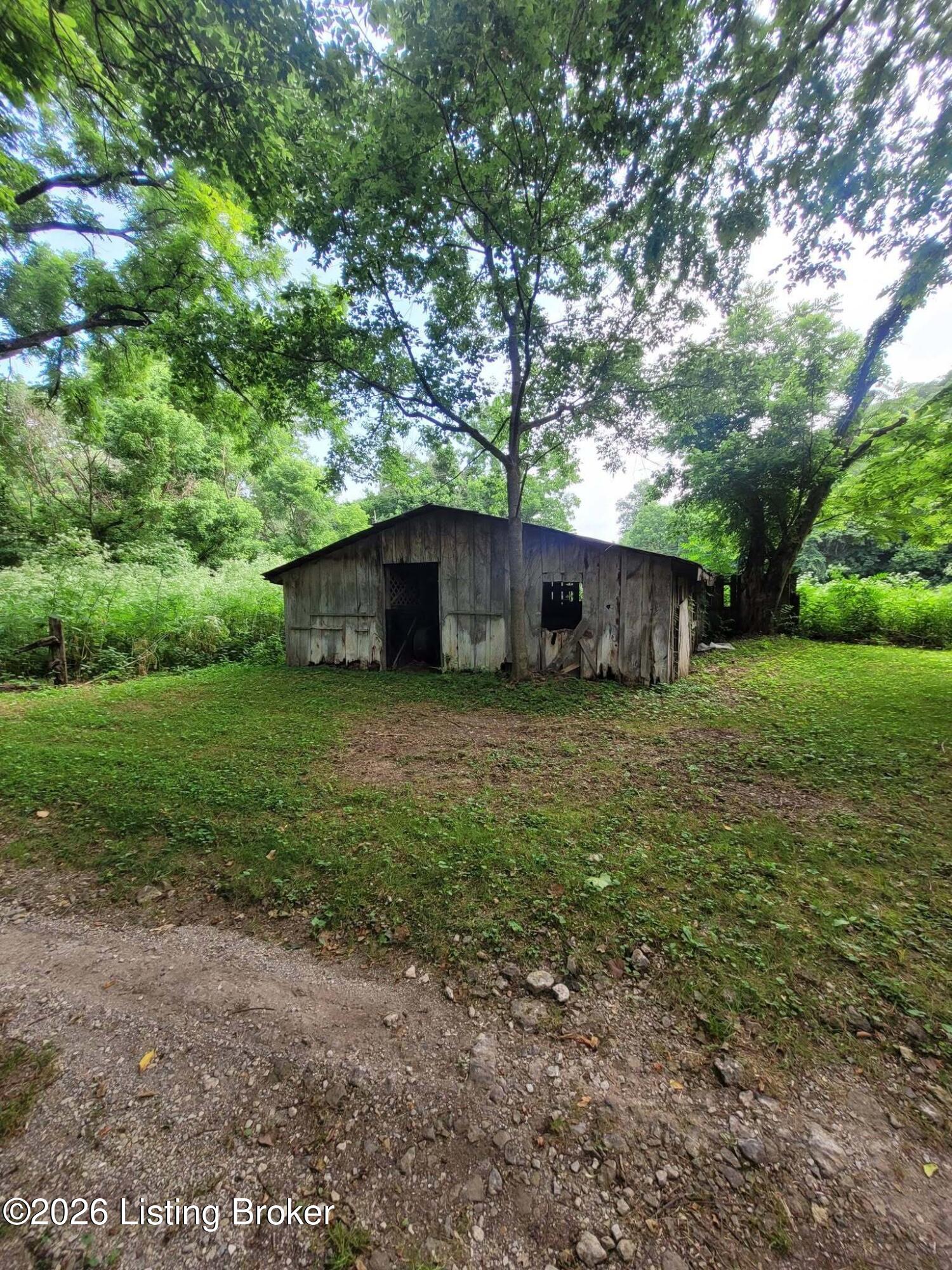 1010 N Spillman Ln Property Photo 9