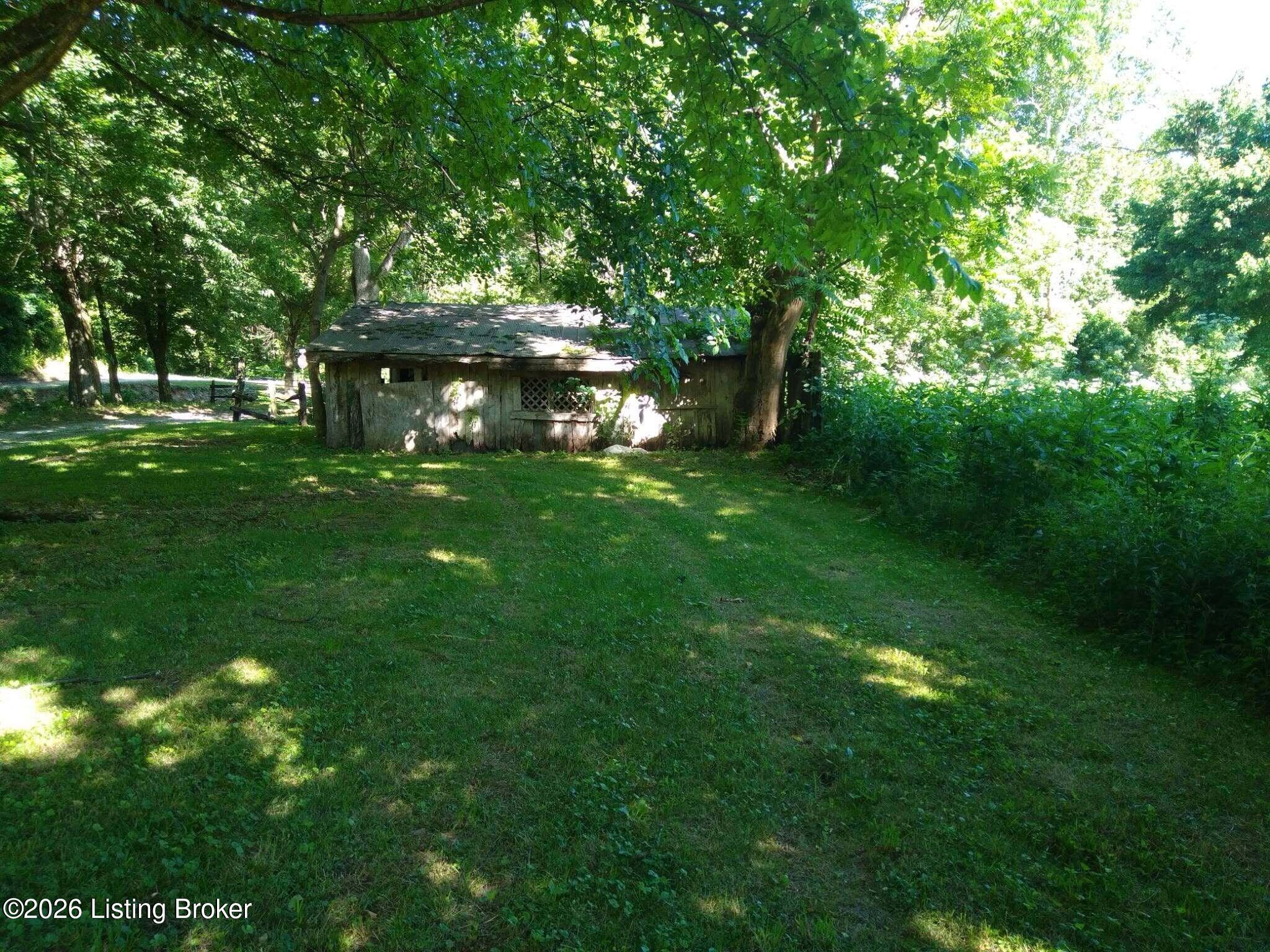 1010 N Spillman Ln Property Photo 12
