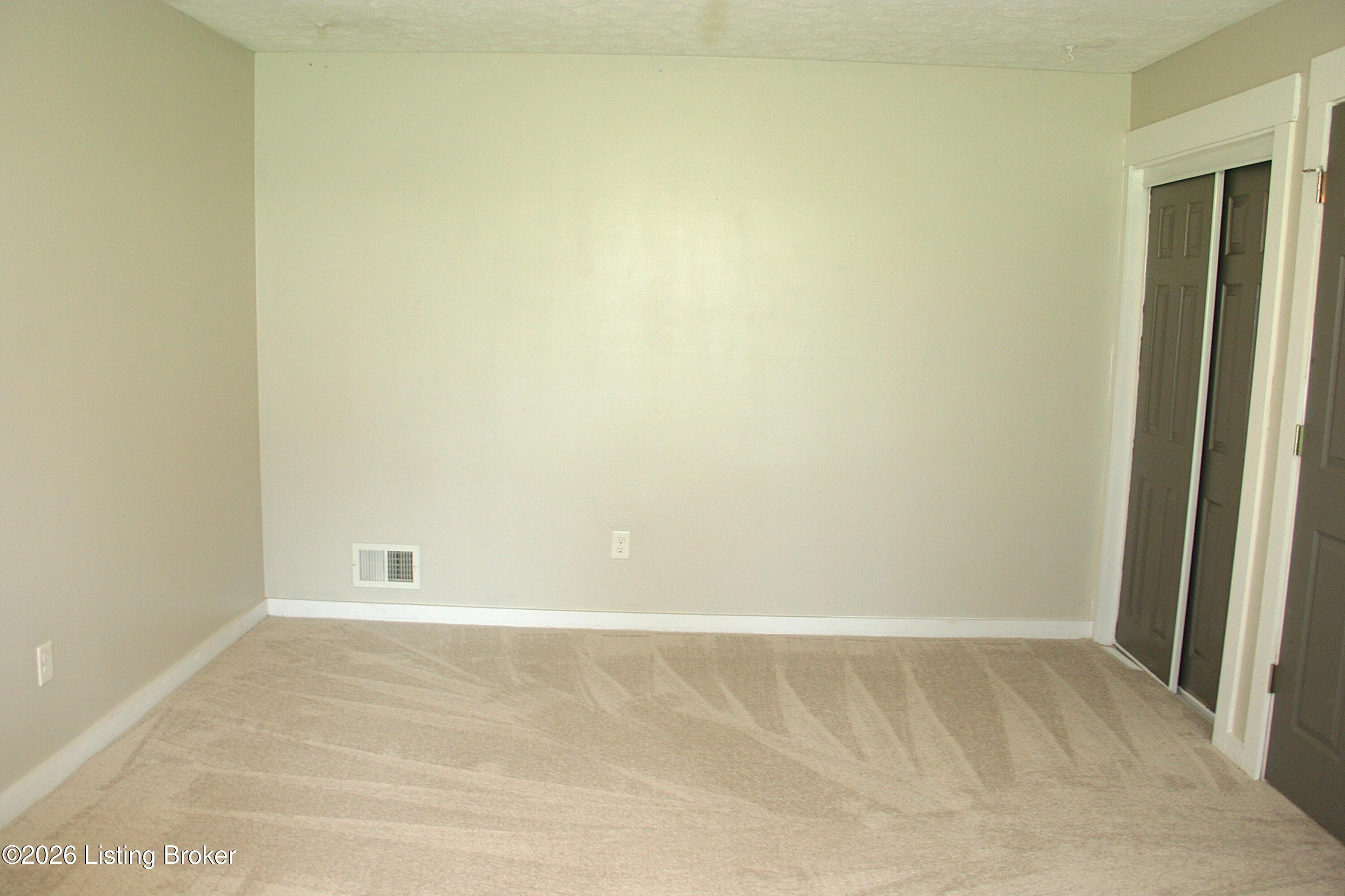424 Old Mill Stream Ln Property Photo 14
