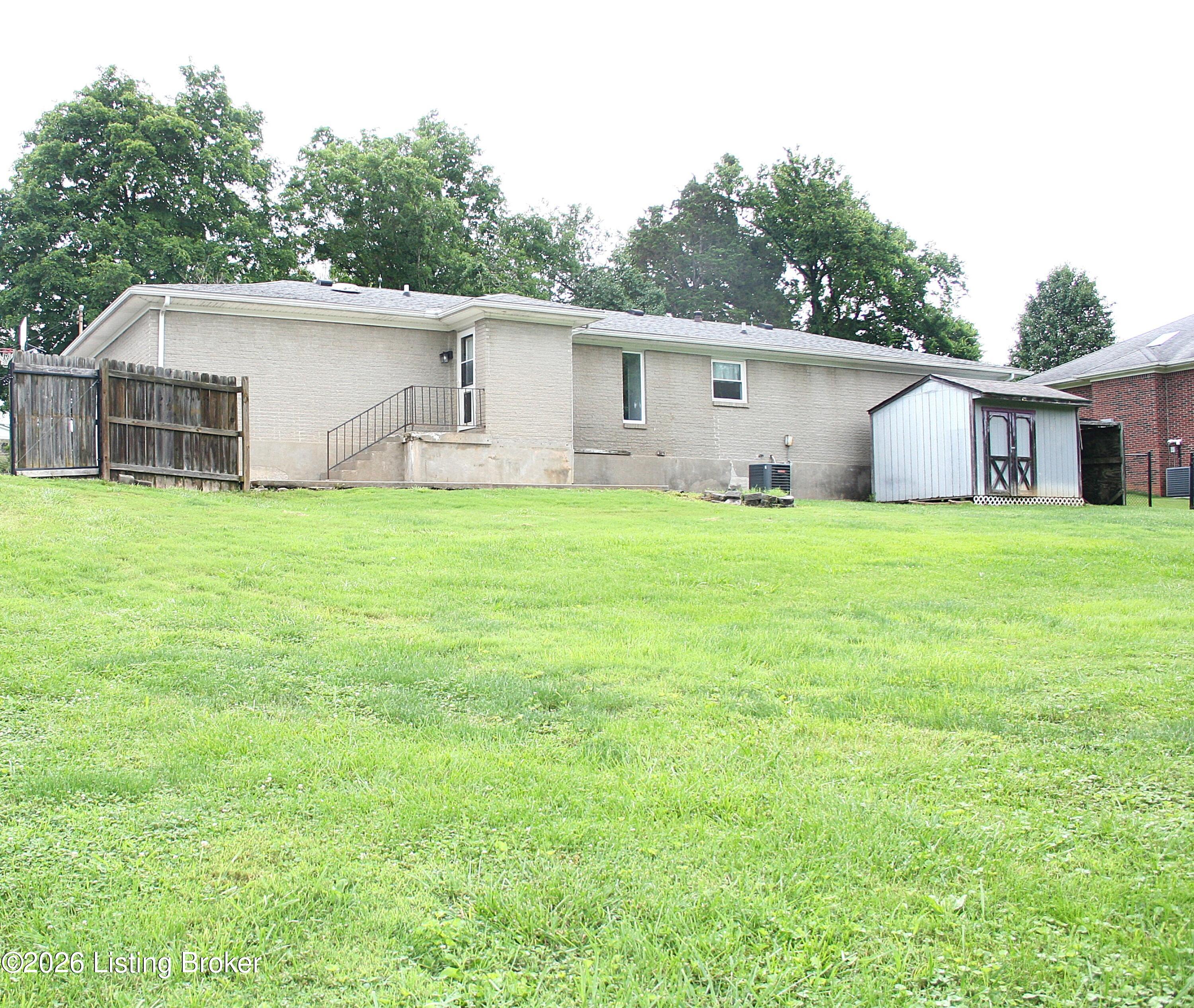 424 Old Mill Stream Ln Property Photo 30