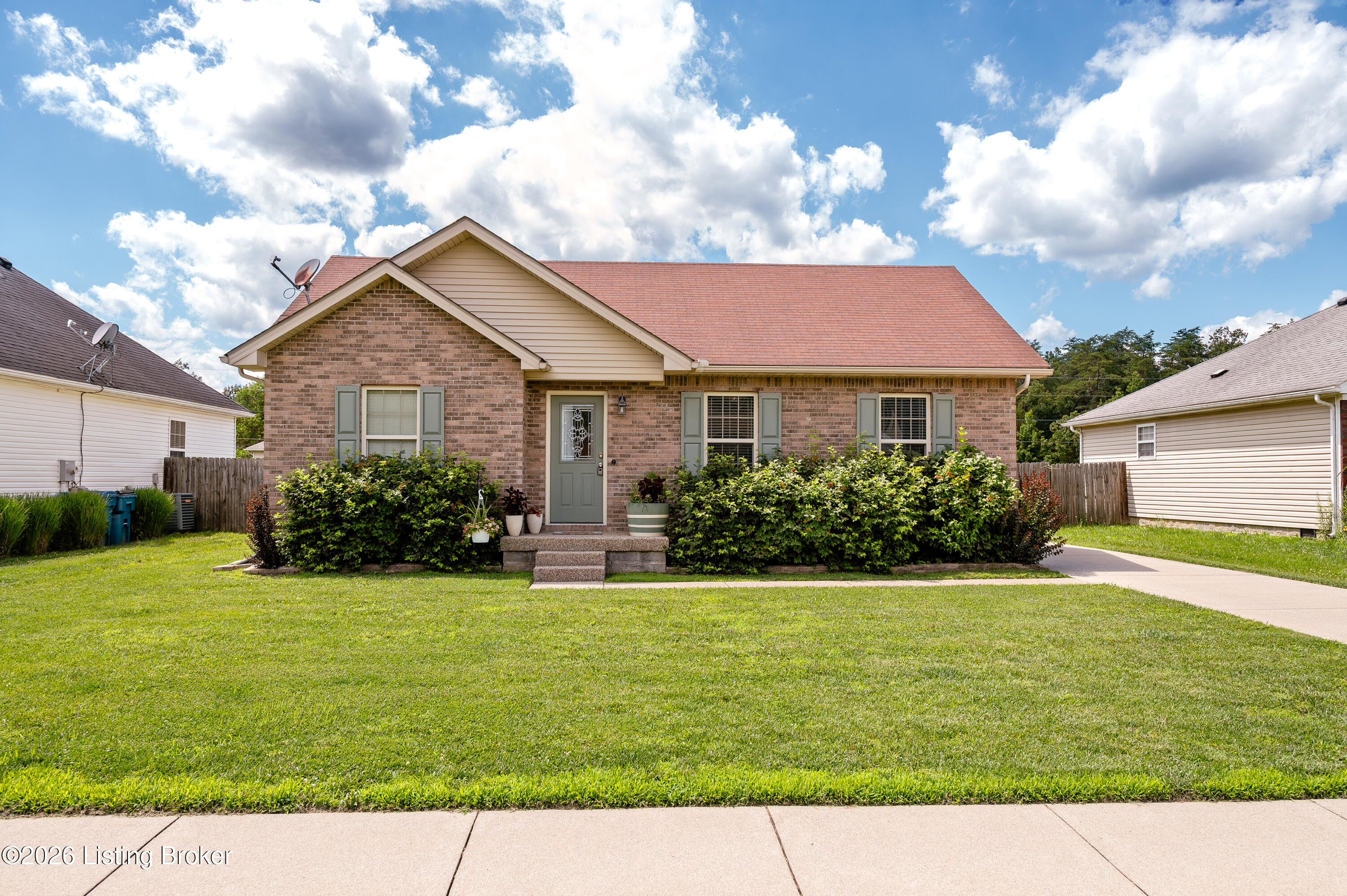 281 Madison Rae Blvd Property Photo 1
