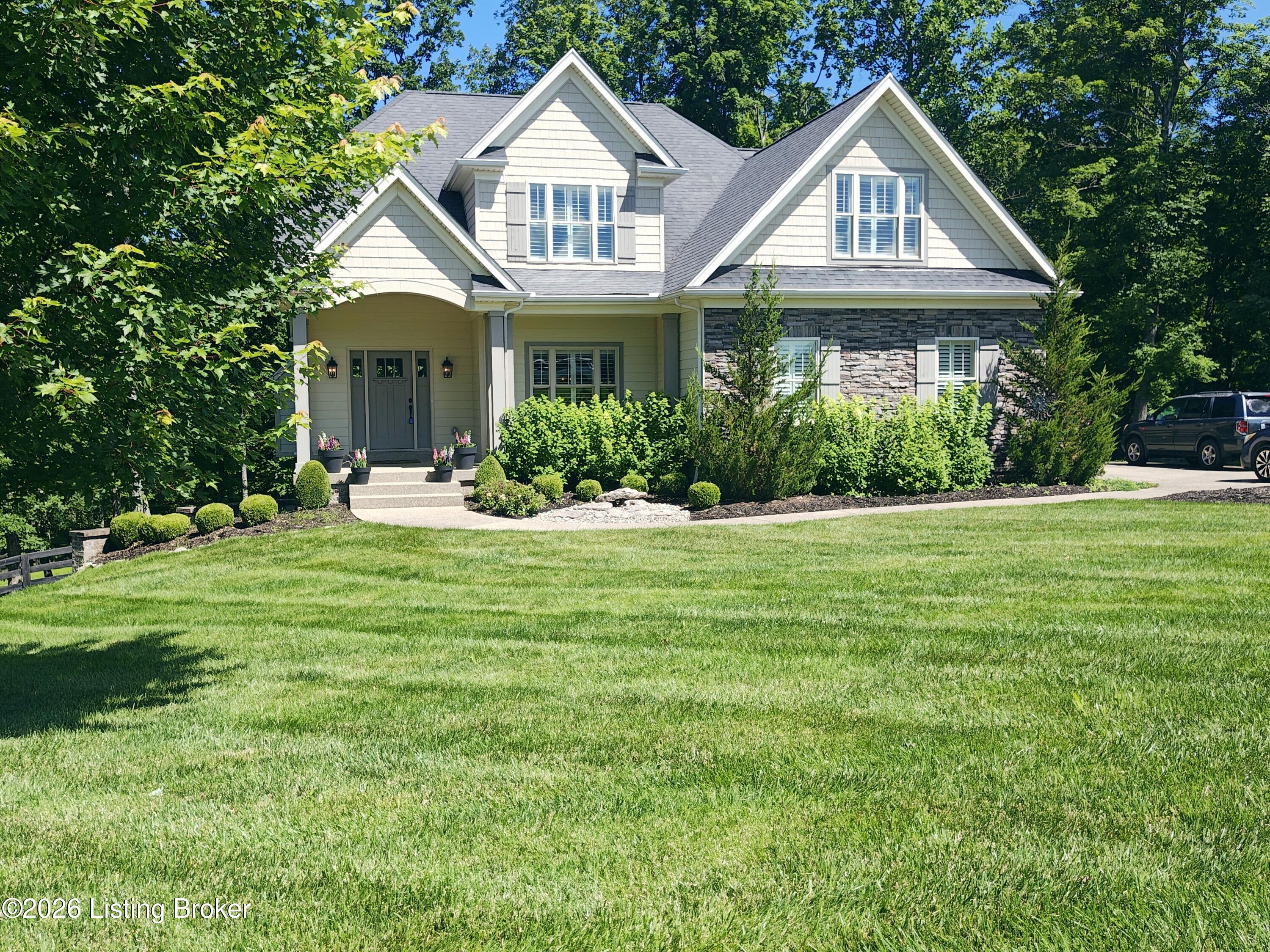 2003 Wooded Oak Ln Property Photo 4