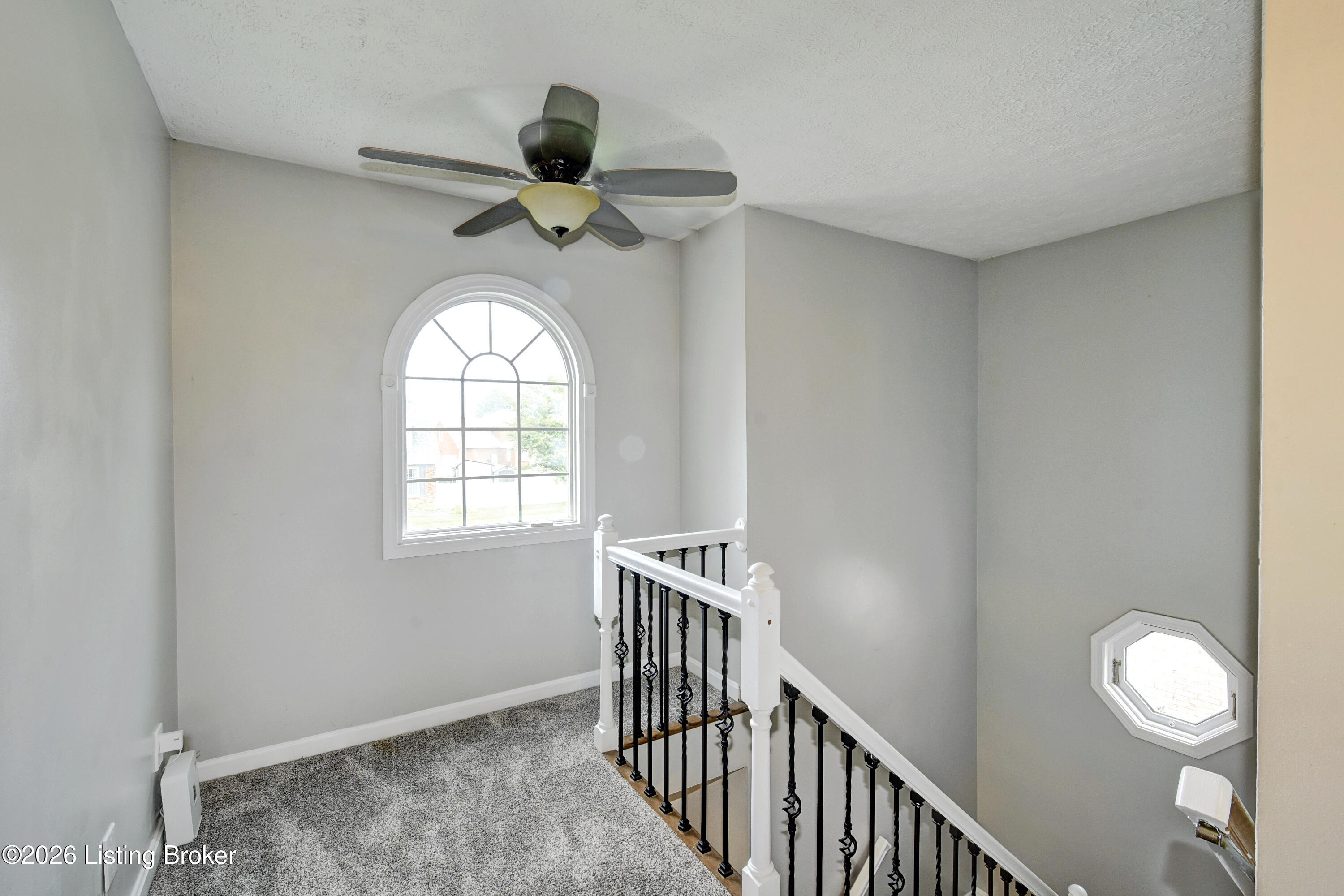 4924 Hunters Point Cir Property Photo 16