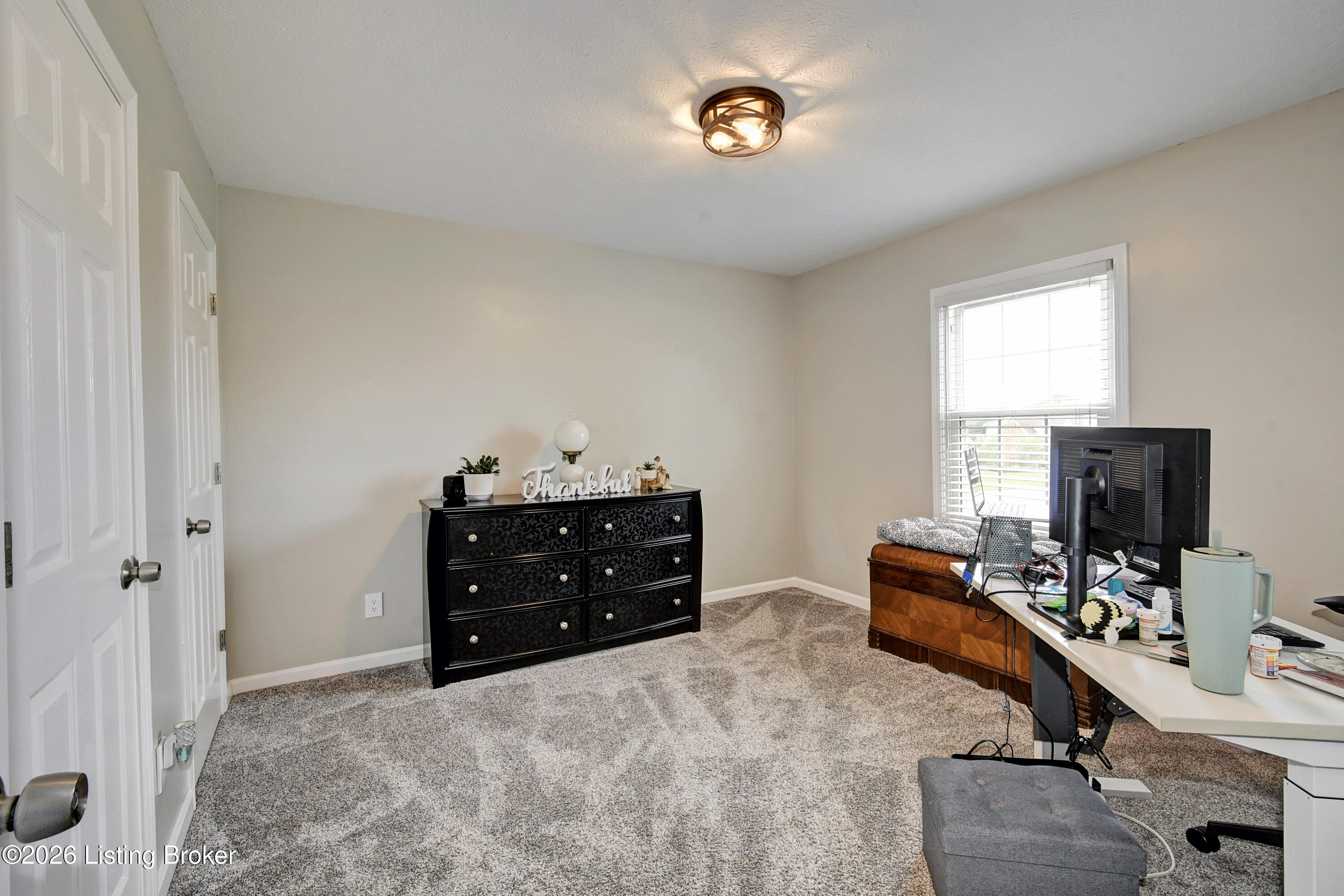 4924 Hunters Point Cir Property Photo 17