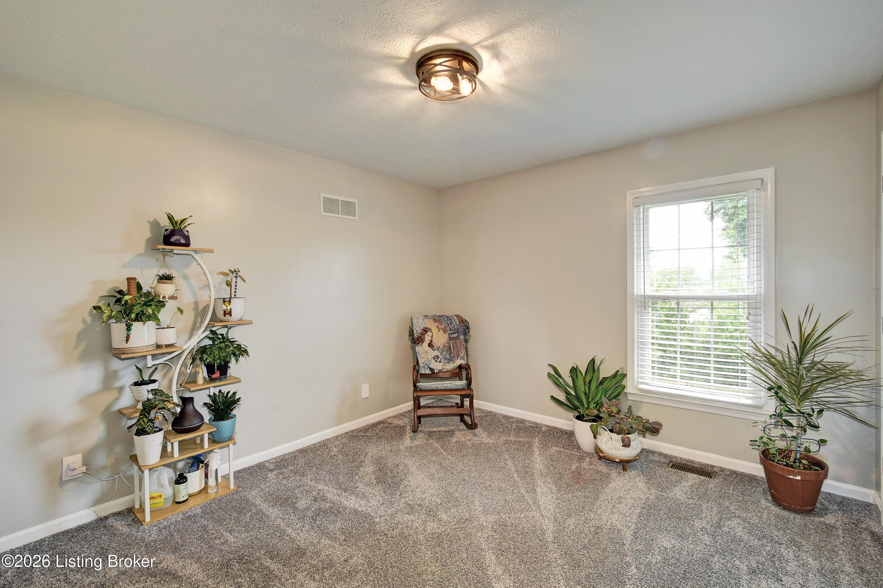 4924 Hunters Point Cir Property Photo 19