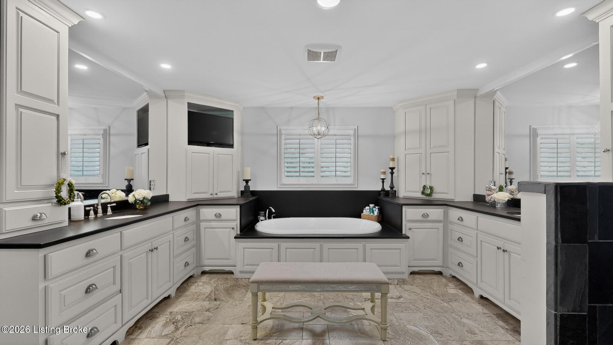 12407 Lucas Ln Property Photo 43