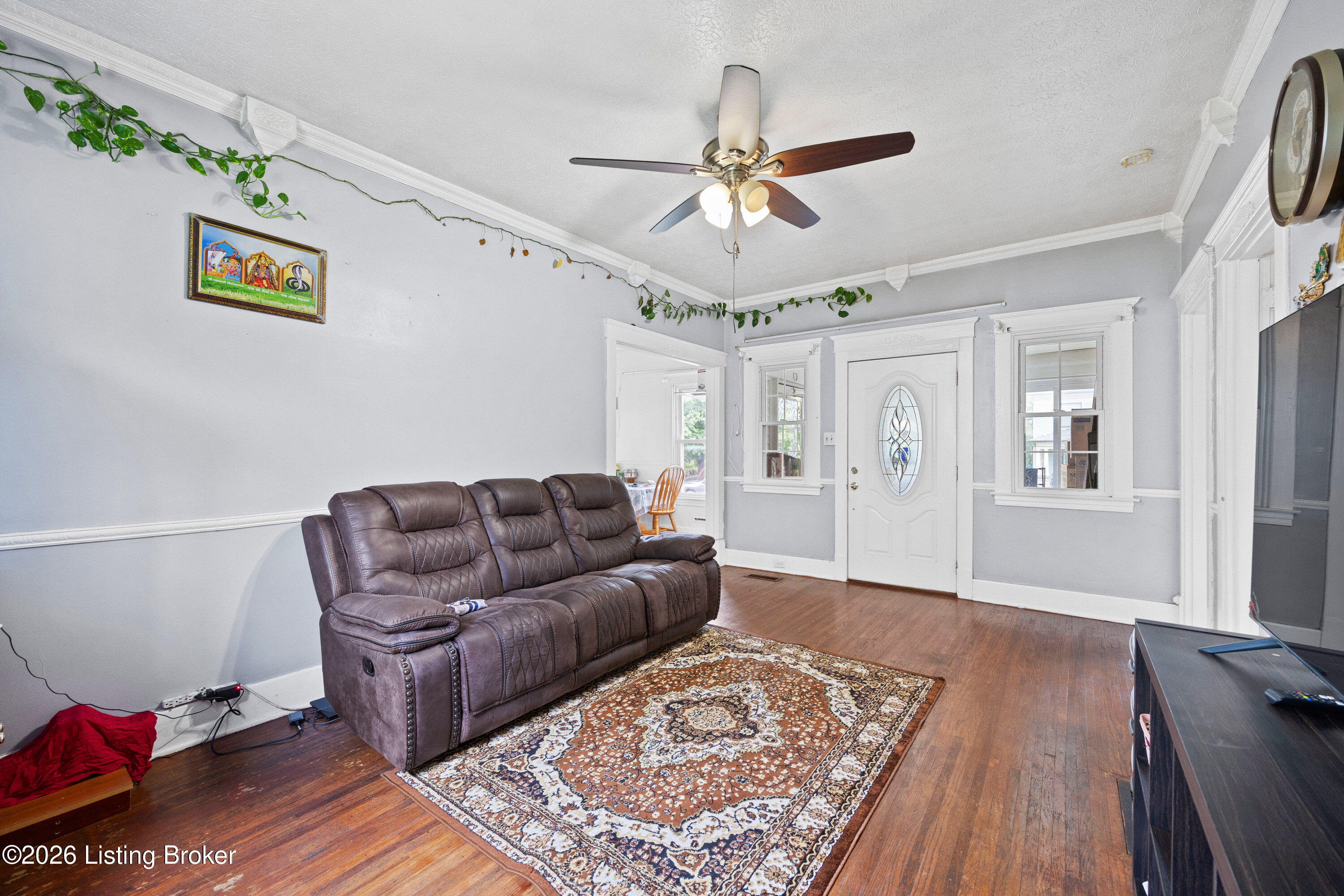 128 S Ewing Ave Property Photo 4