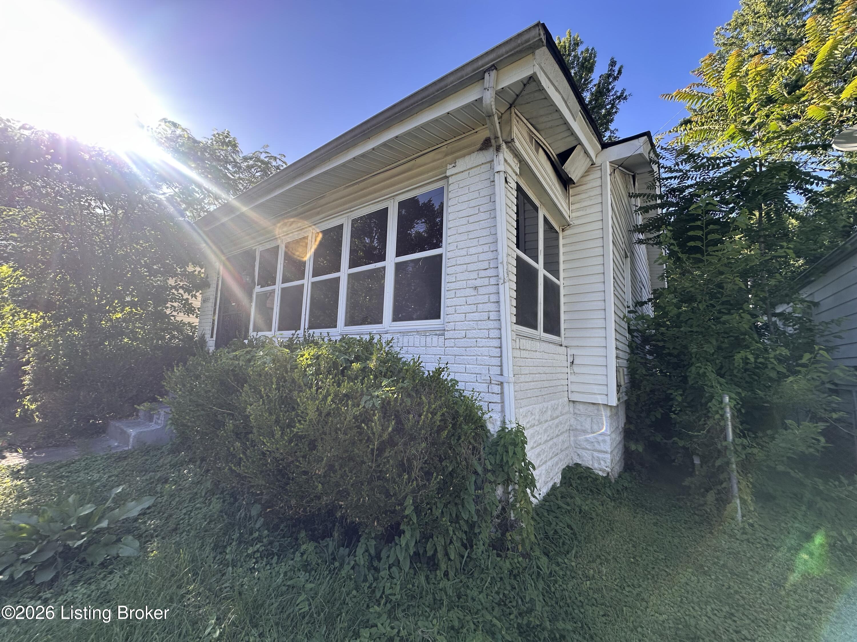 4223 Grand Ave Property Photo 2