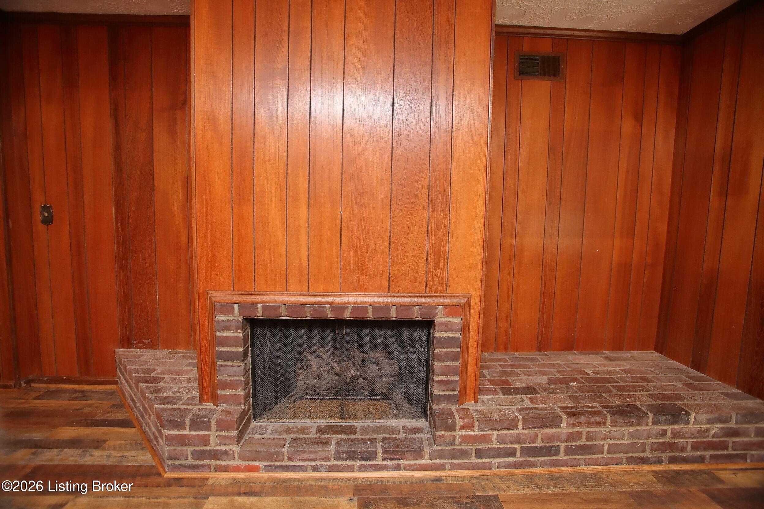 1602 Gardiner Ln 233 Property Photo 10