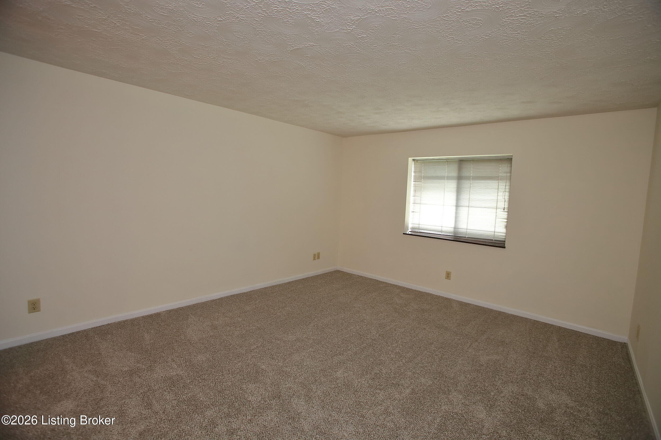 1602 Gardiner Ln 233 Property Photo 21