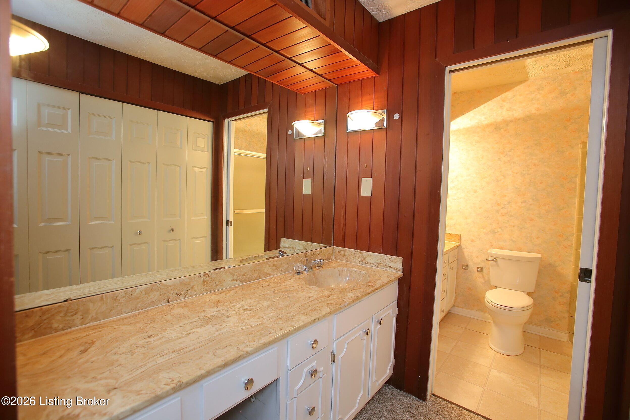 1602 Gardiner Ln 233 Property Photo 24