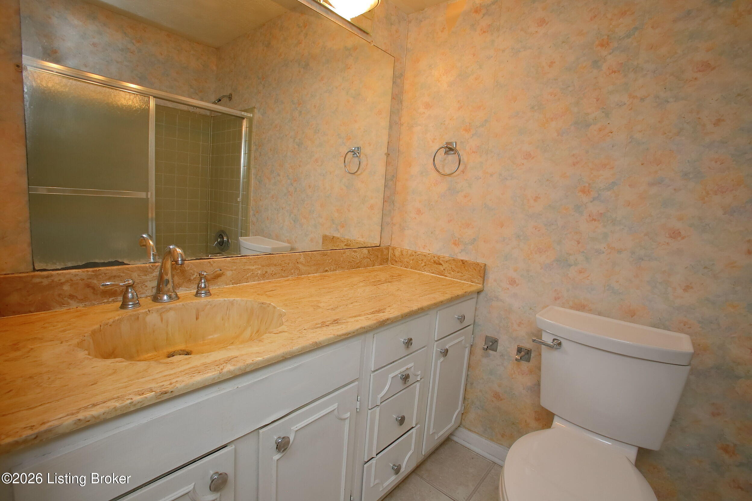 1602 Gardiner Ln 233 Property Photo 26