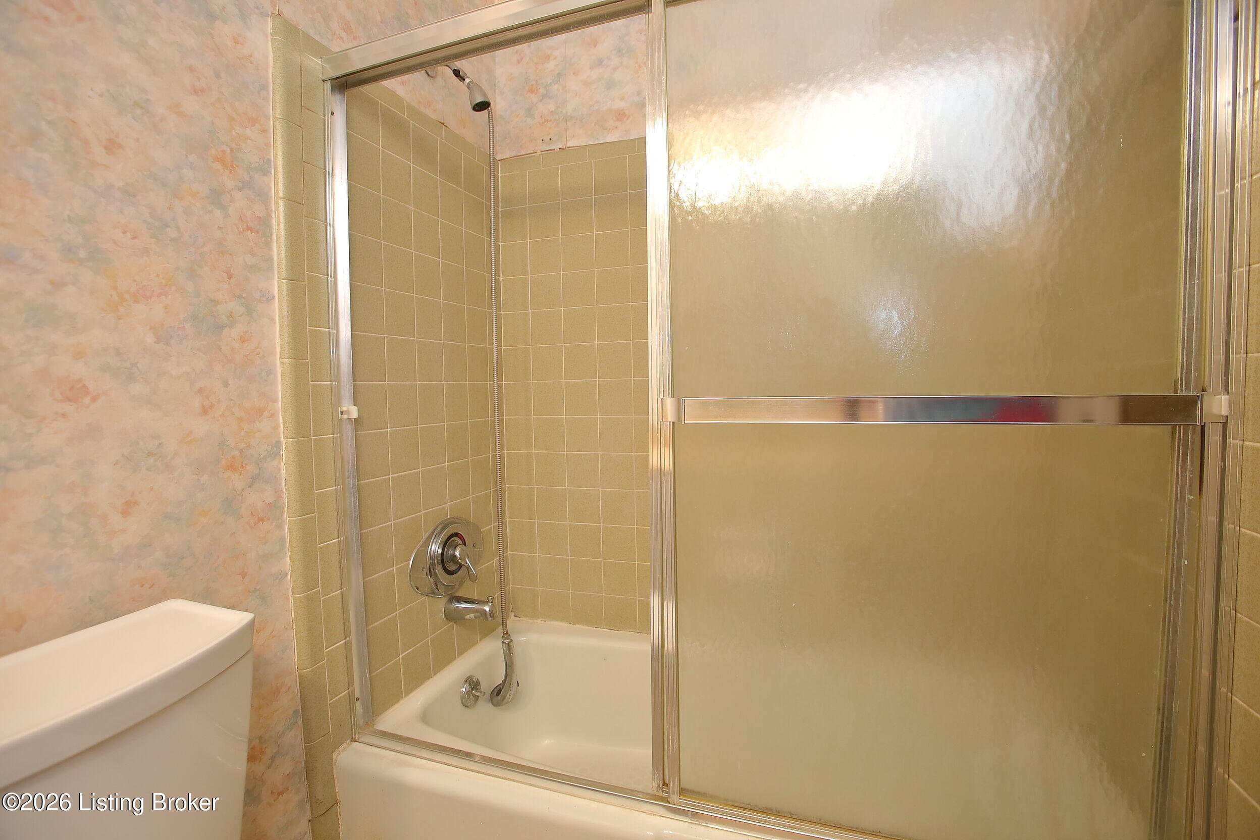 1602 Gardiner Ln 233 Property Photo 27