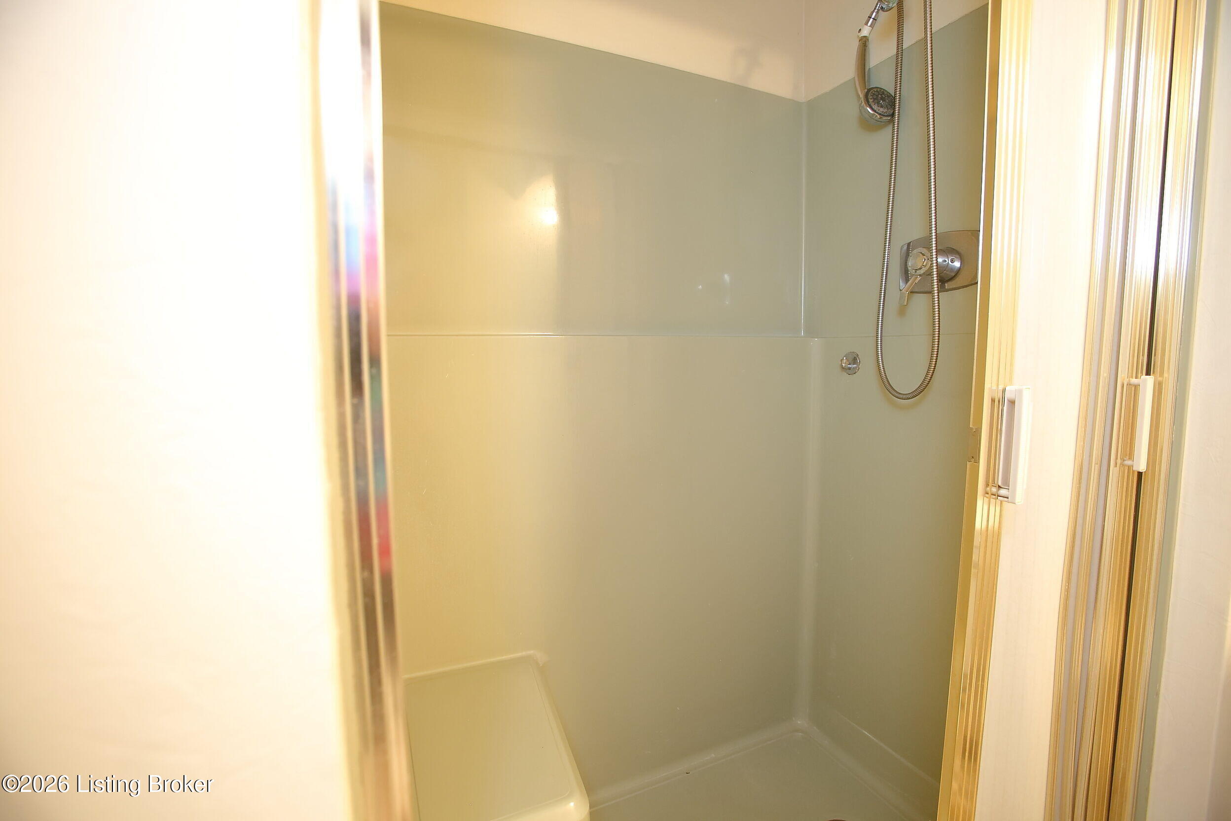 1602 Gardiner Ln 233 Property Photo 29