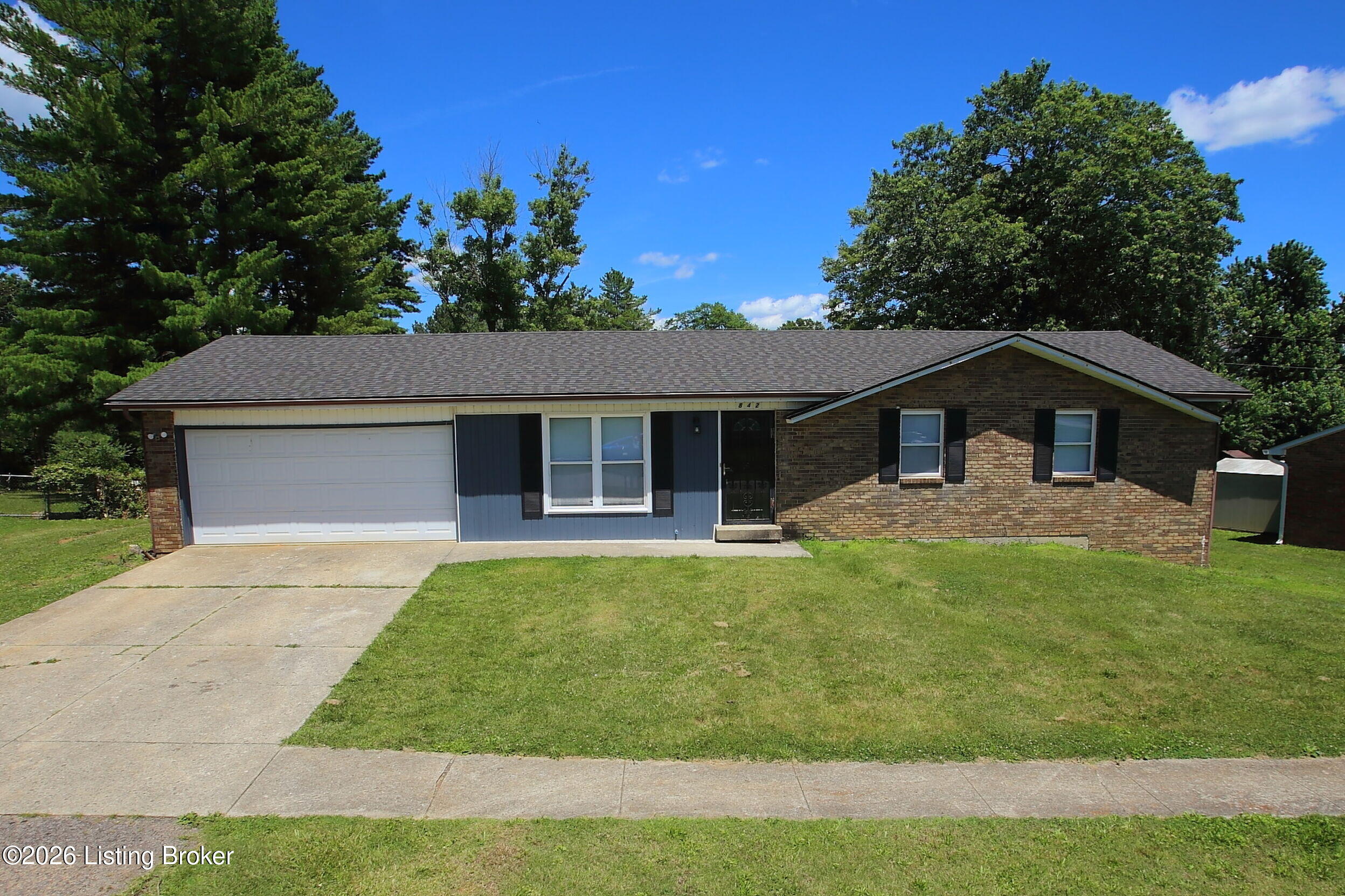 842 S Atcher St Property Photo 1